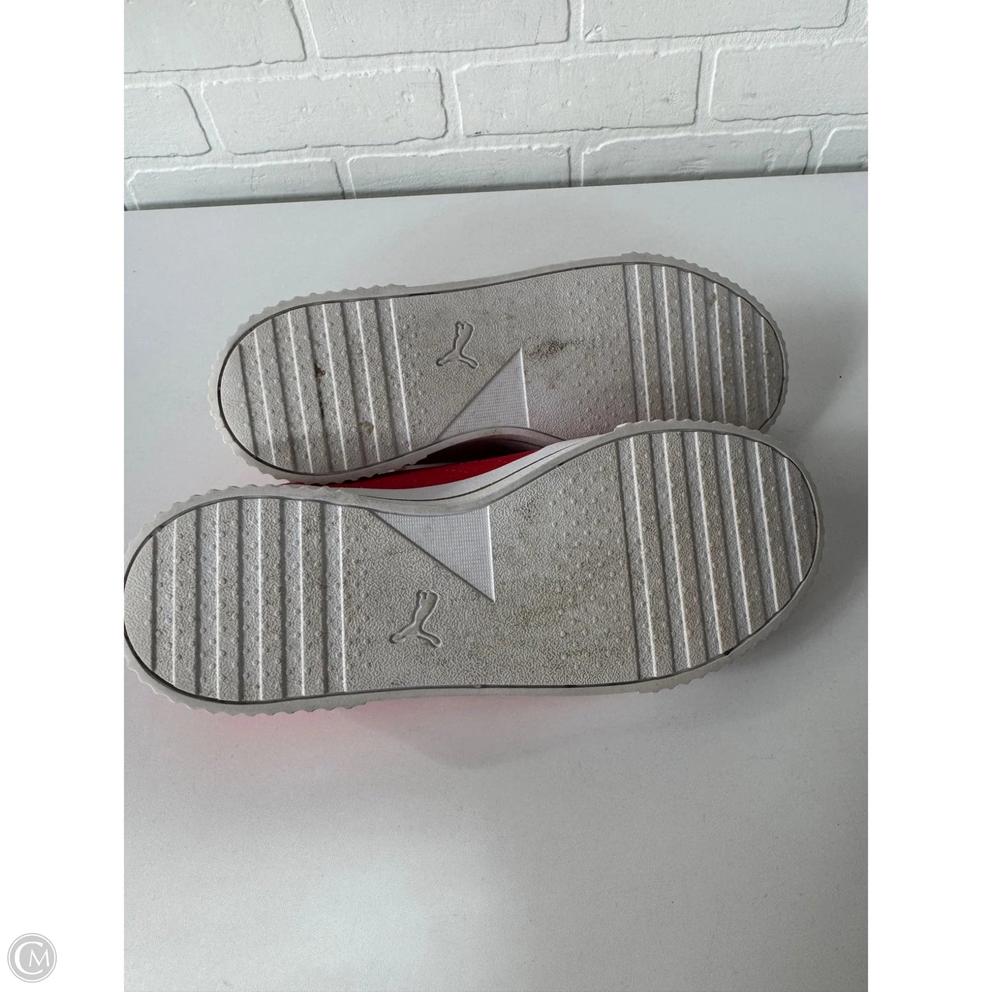 Shoes Sneakers By Puma In Red & White, Size: 10