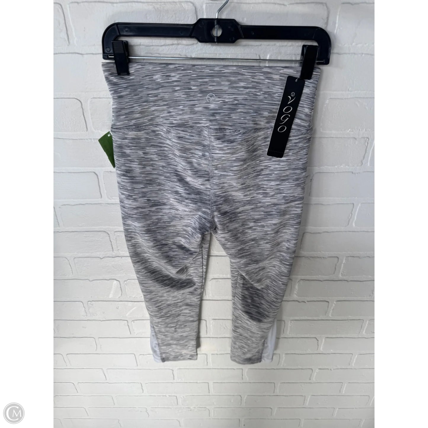 Athletic Leggings Capris By Clothes Mentor In Grey & White, Size: 4