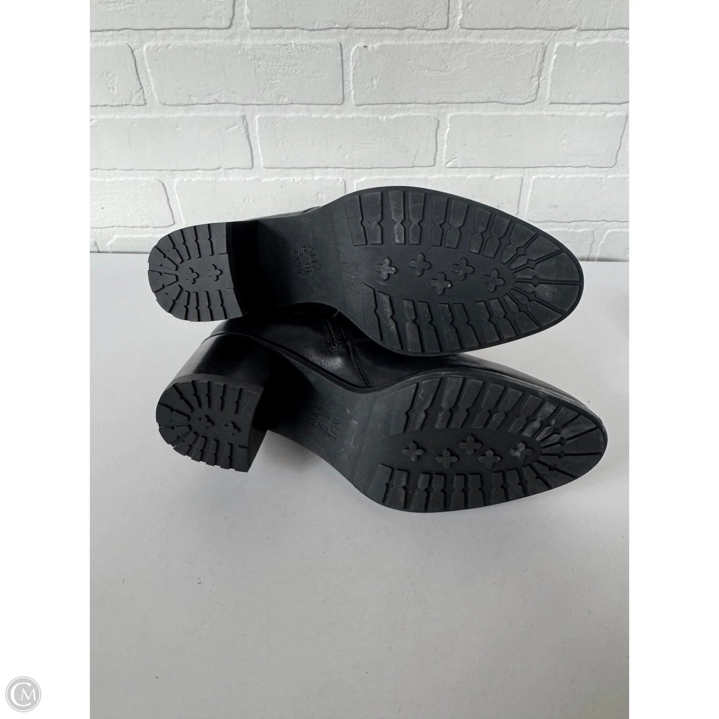 Boots Ankle Flats By Naturalizer In Black, Size: 9