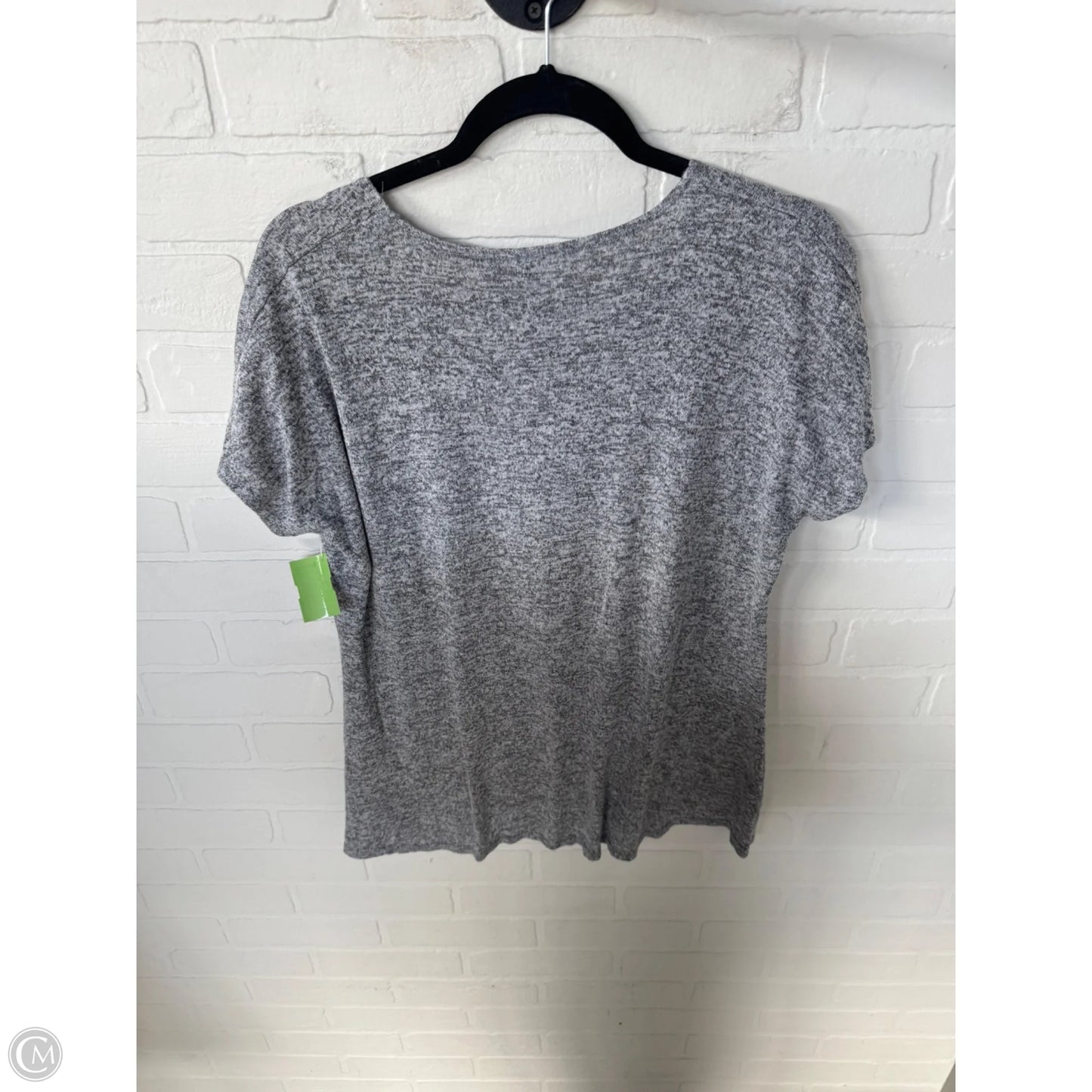 Top Short Sleeve By Clothes Mentor In Grey, Size: L