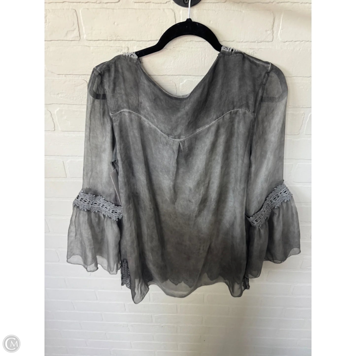 Top Long Sleeve By Coco And Carmen In Grey, Size: L