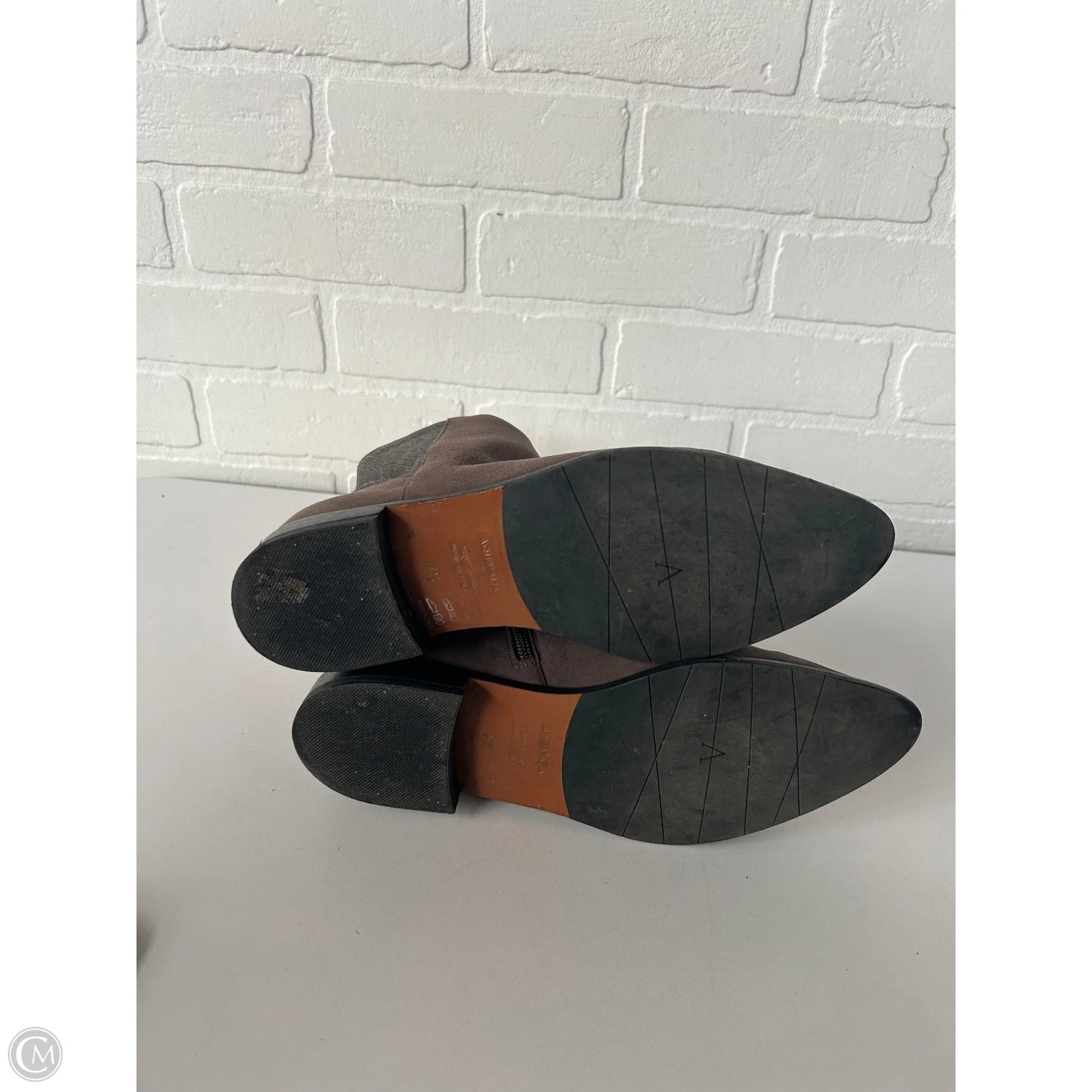 Boots Ankle Flats By Aquatalia In Grey, Size: 7.5