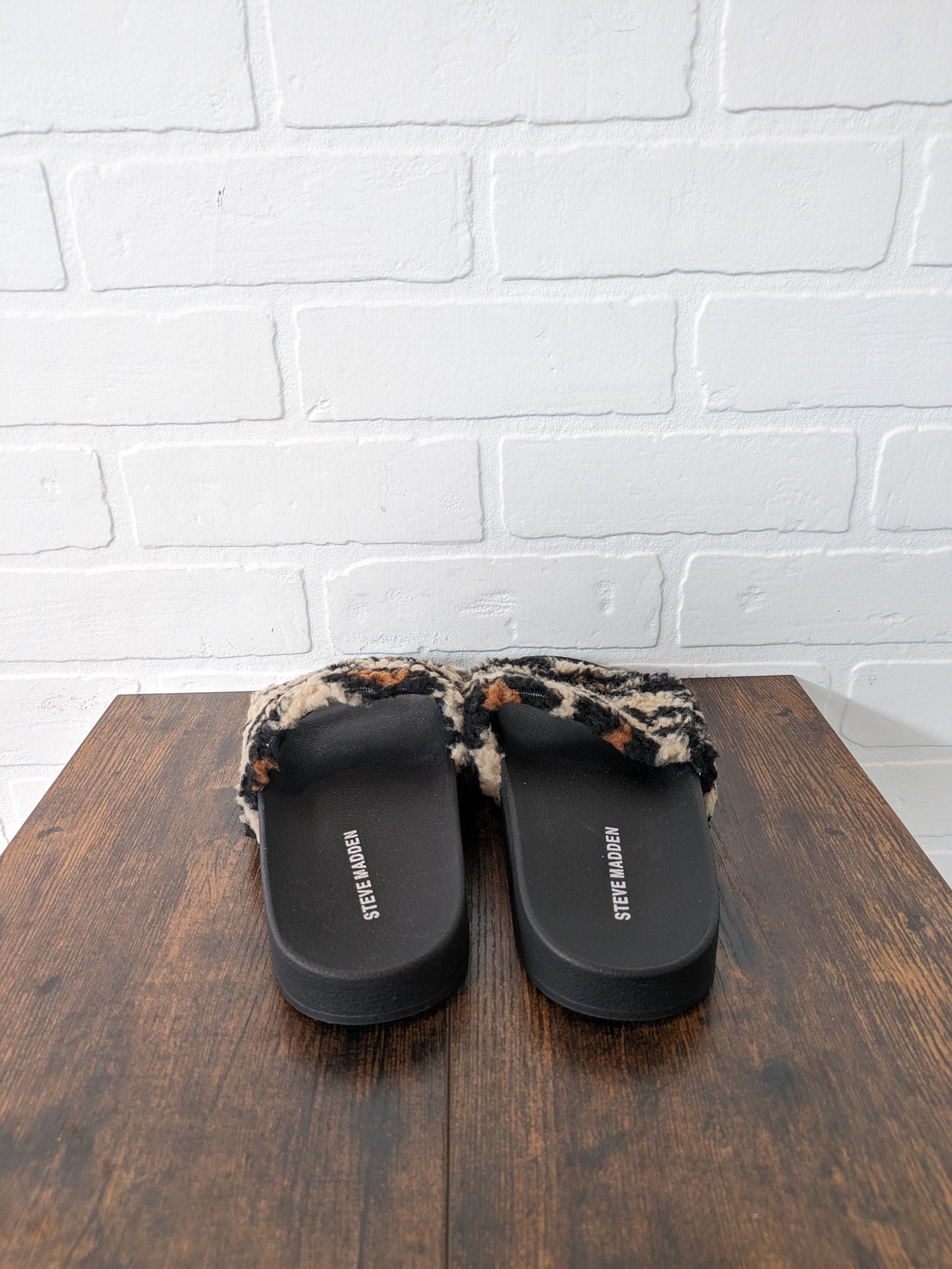 Sandals Flats By Steve Madden Size: 9