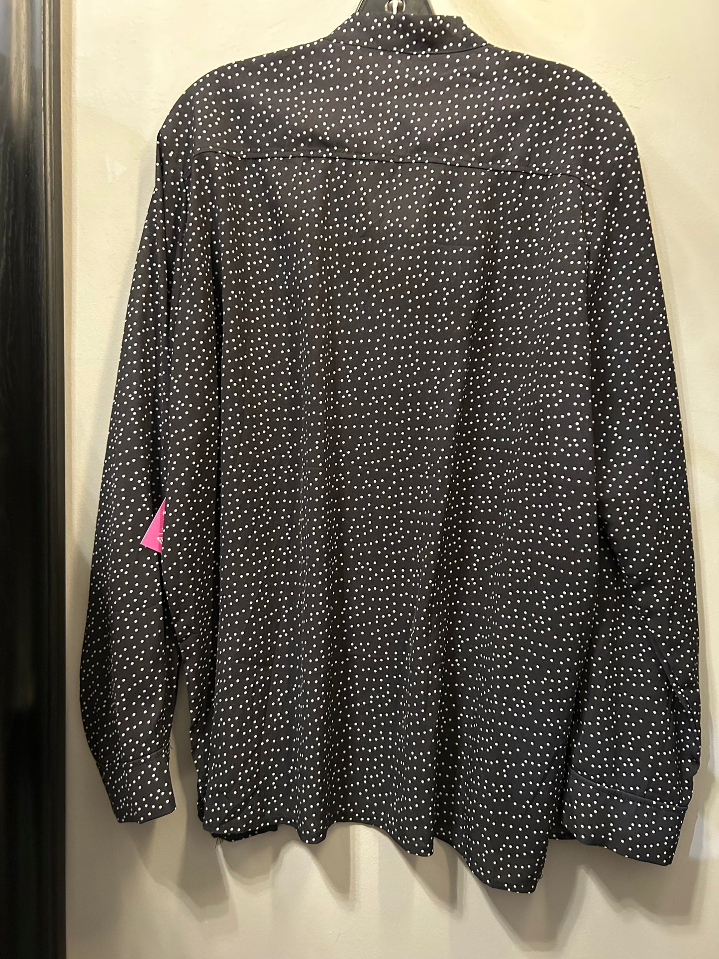 Top Long Sleeve By acevog In Black & White, Size: Xxl