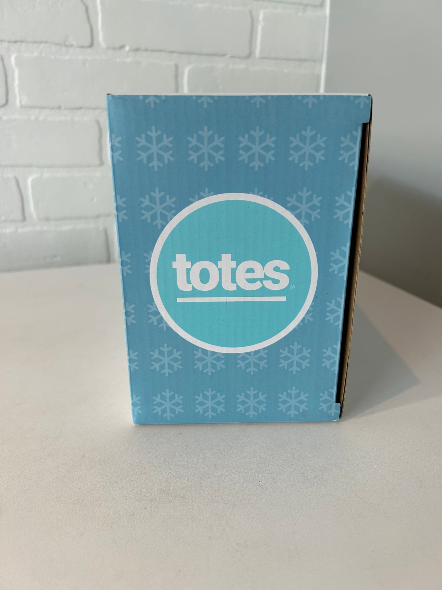 Slippers By Totes In Black