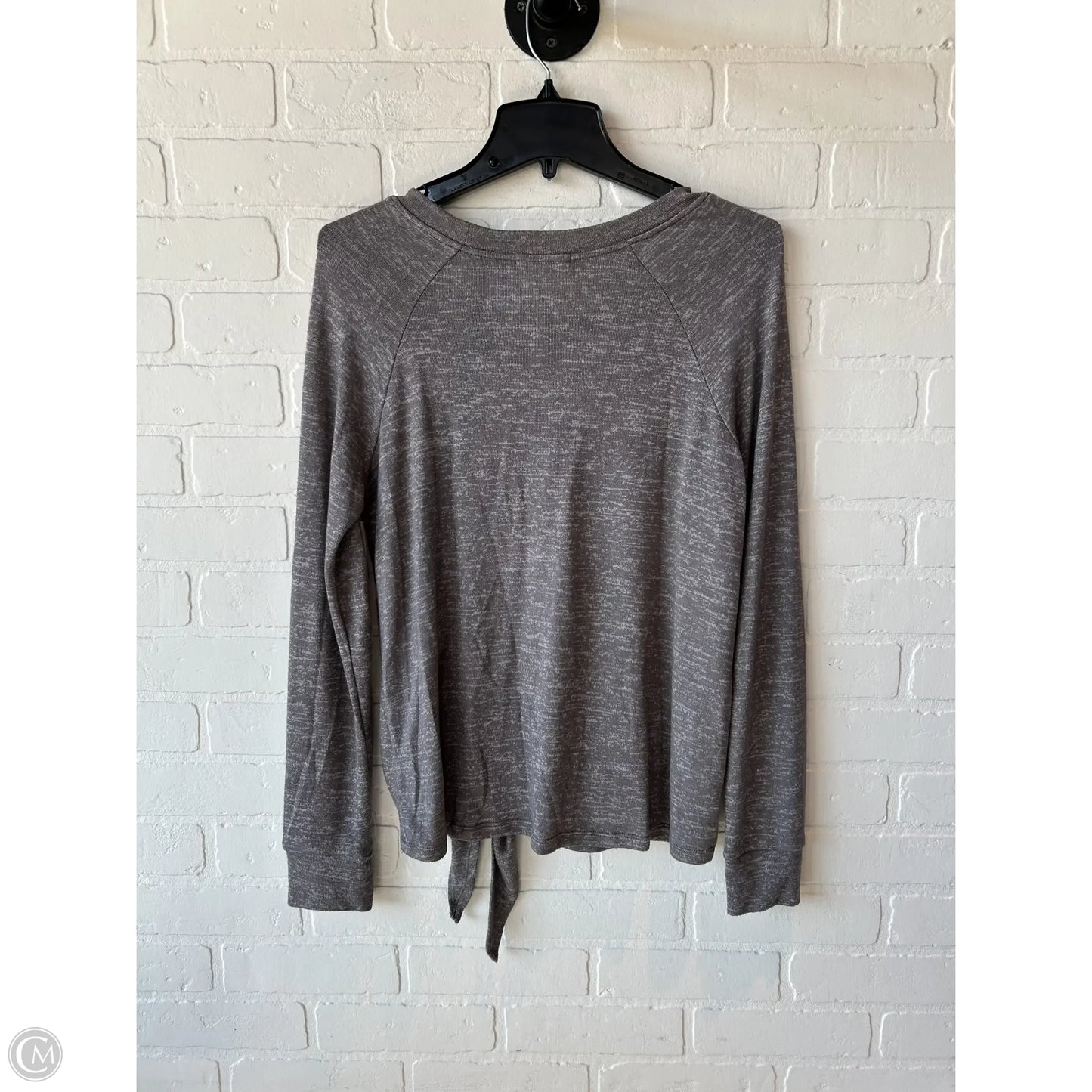 Top Long Sleeve Basic By Clothes Mentor In Grey, Size: Xs
