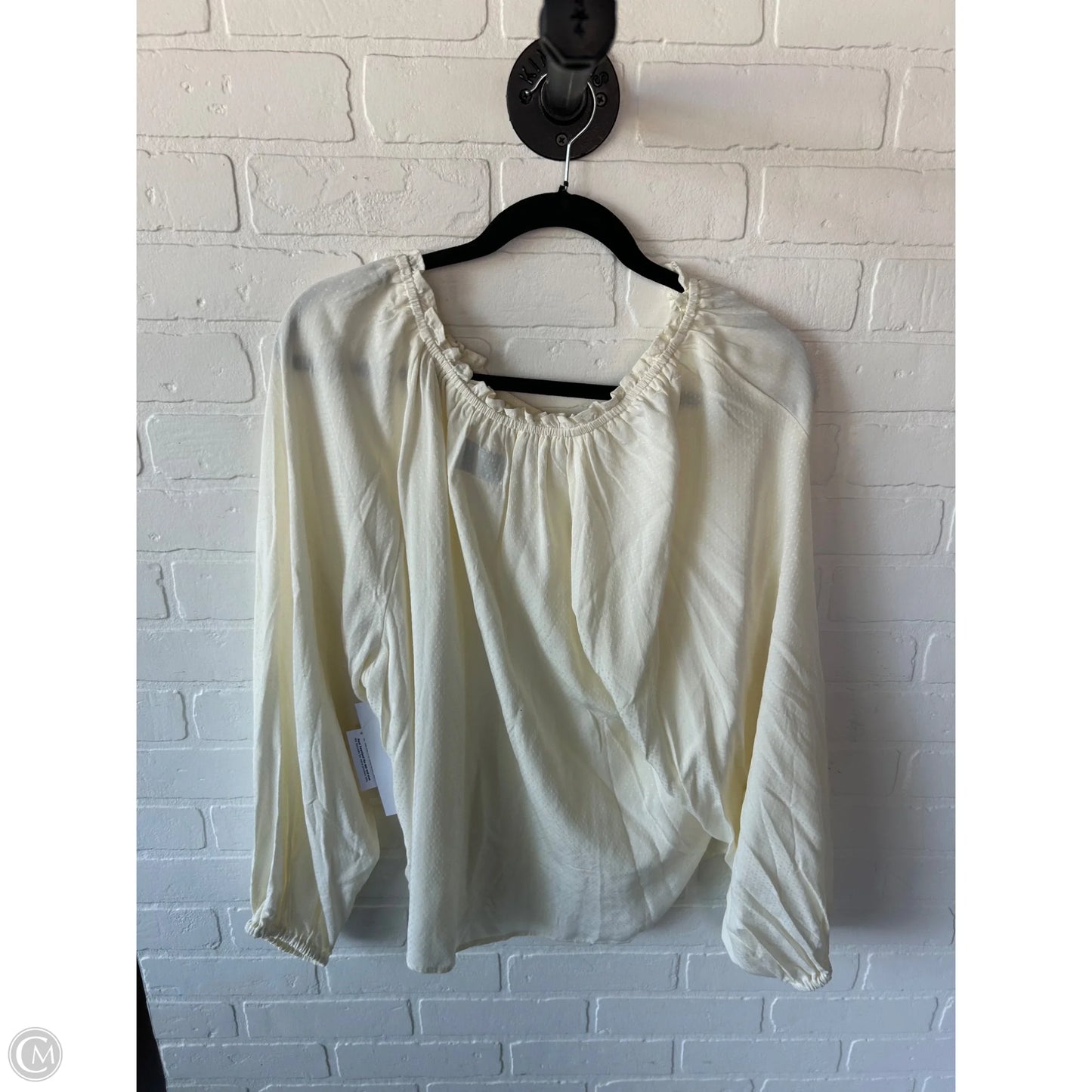 Top Long Sleeve By Old Navy In Cream, Size: Xl