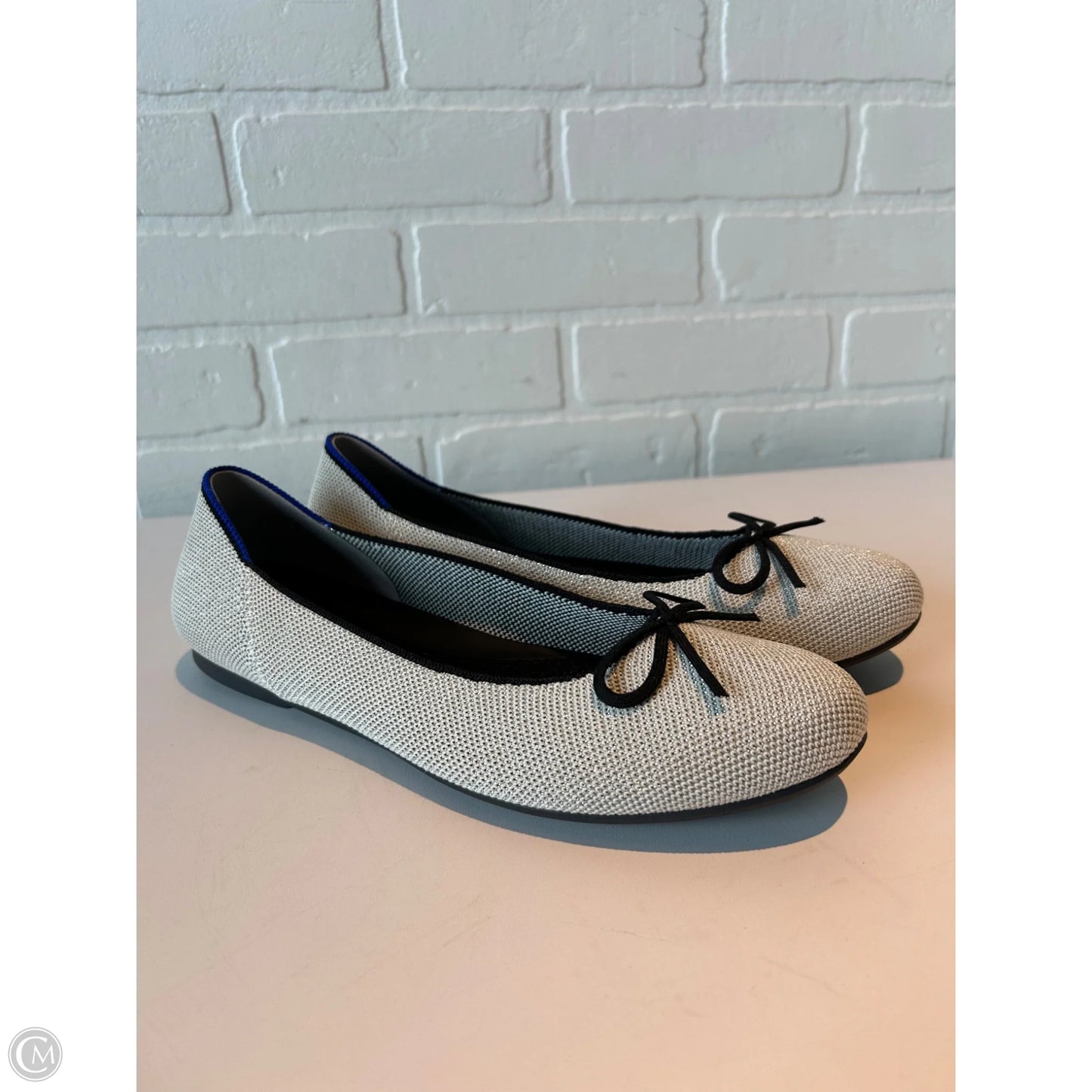 Shoes Flats By Rothys In White, Size: 9