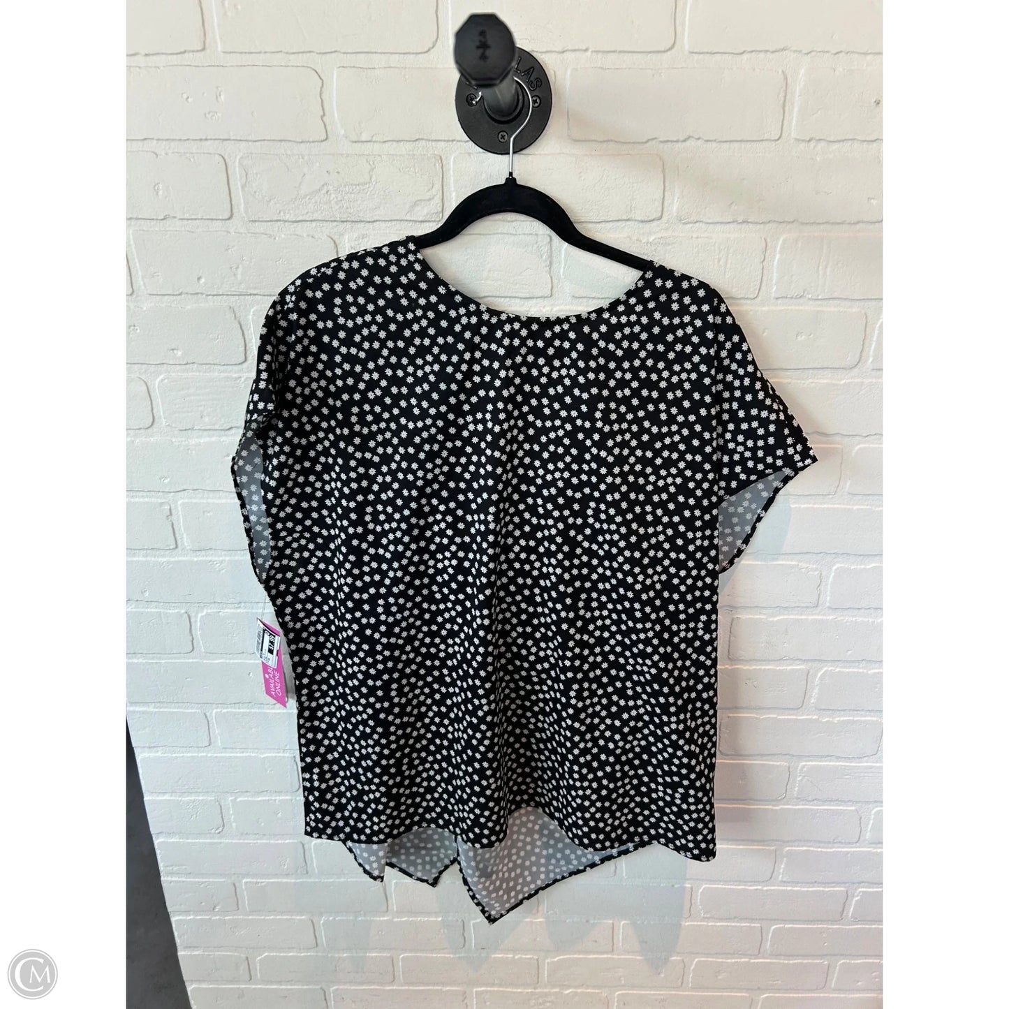 Top Short Sleeve By Shein In Black & White, Size: 3x