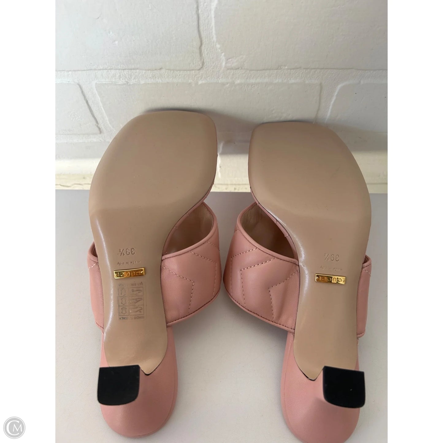 Sandals Luxury Designer By Gucci In Pink, Size: 9