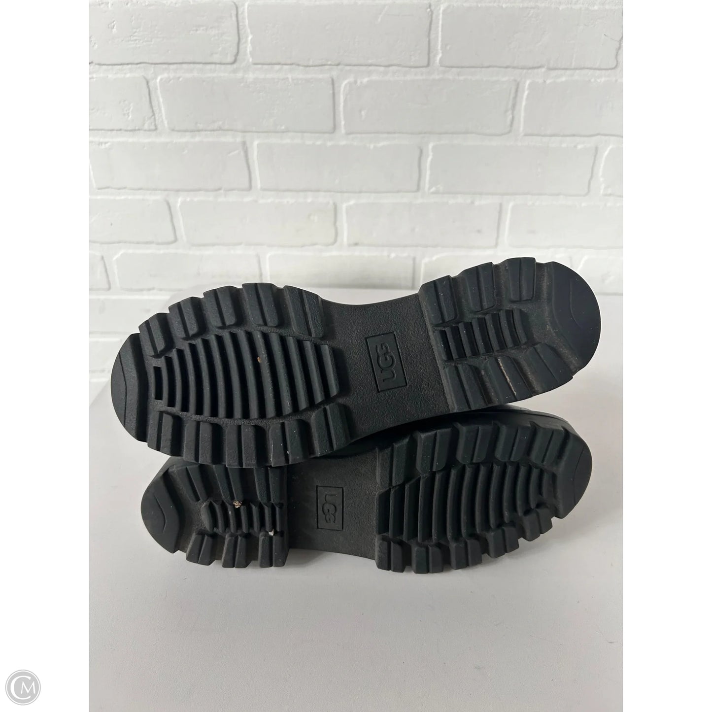 Boots Designer By Ugg In Black, Size: 8.5