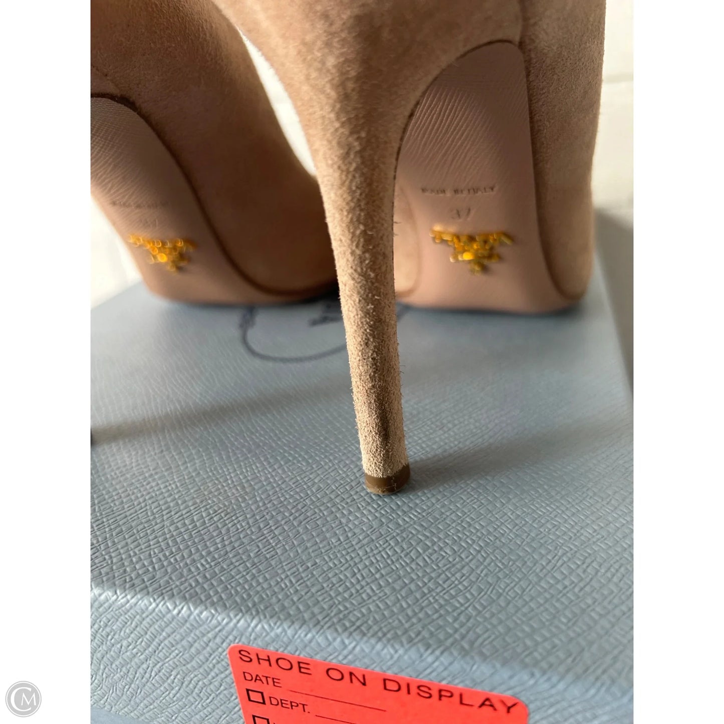Shoes Luxury Designer By Prada In Tan, Size: 6.5