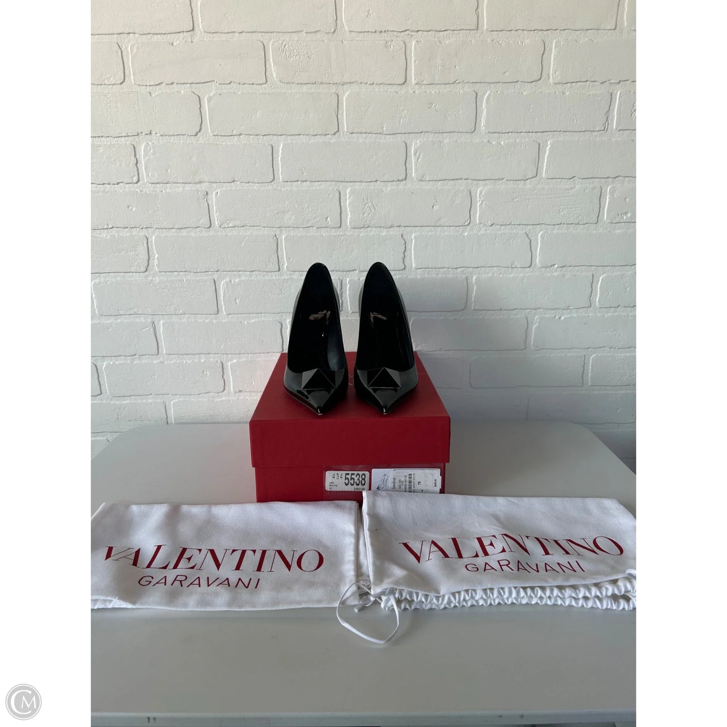 Shoes Luxury Designer By Valentino-garavani In Black, Size: 7