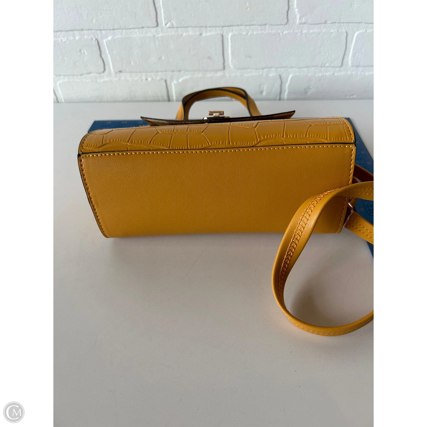 Handbag By Clothes Mentor, Size: Small
