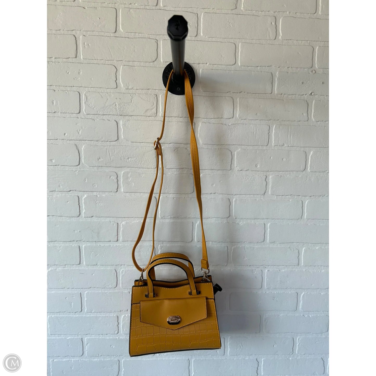 Handbag By Clothes Mentor, Size: Small