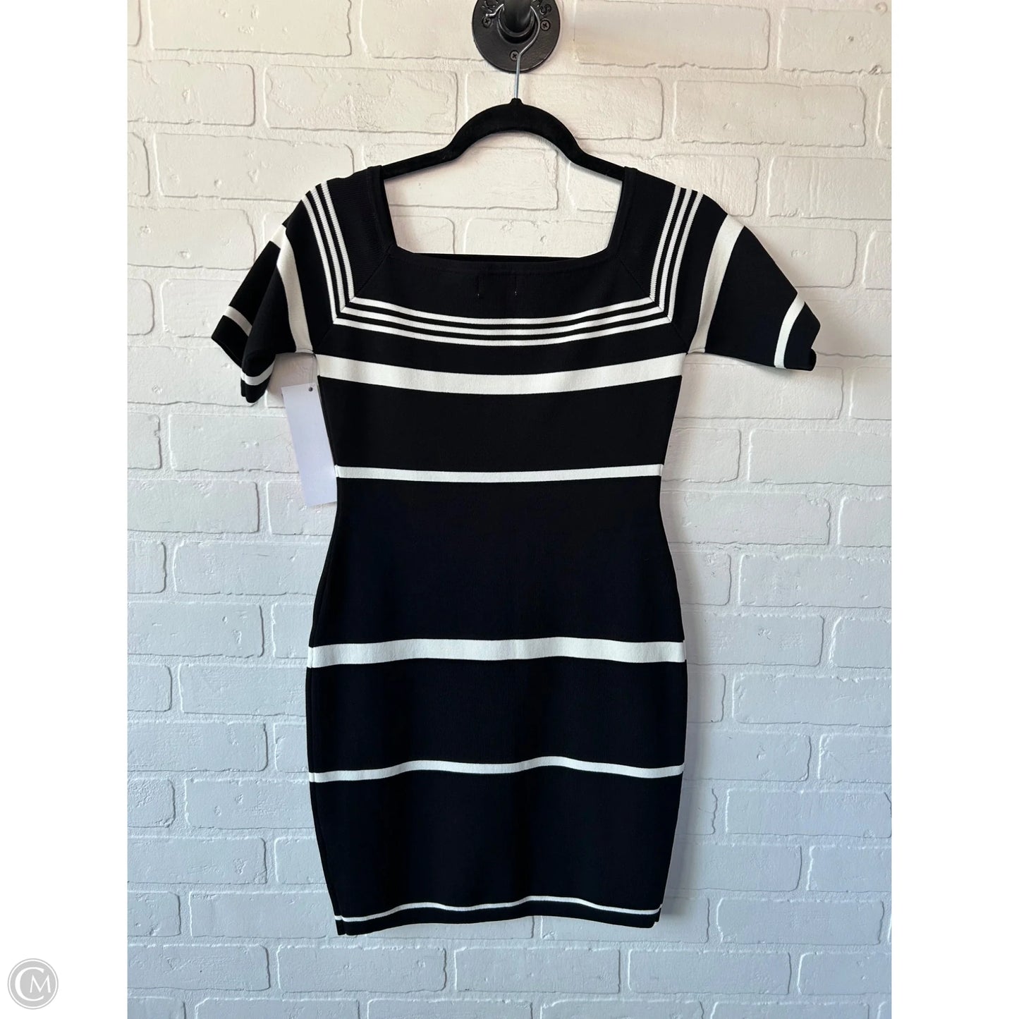 Dress Casual Short By Cmc In Black & White, Size: M