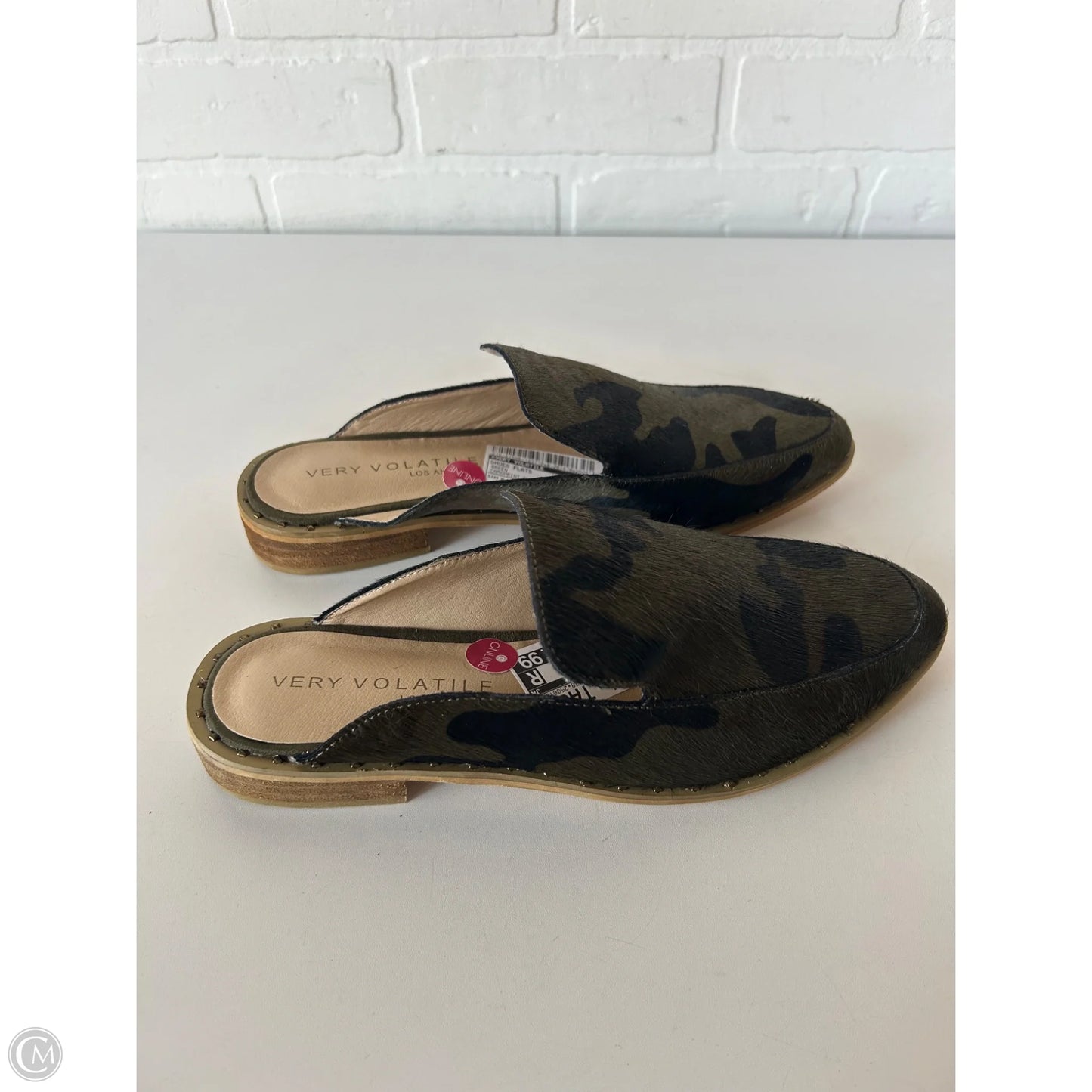Shoes Flats By Very Volatile In Green, Size: 8