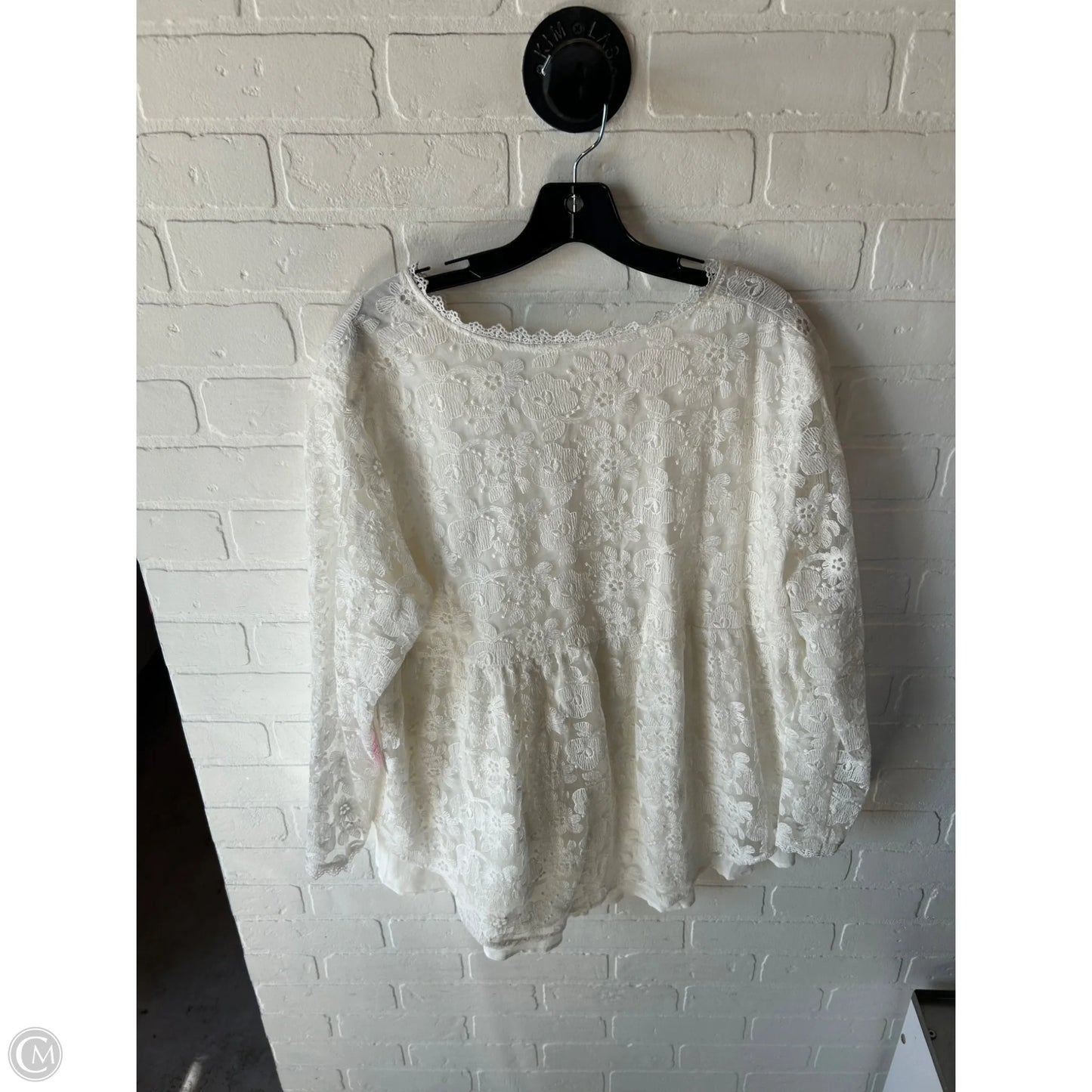 Top Long Sleeve By Cme In Cream, Size: Xl
