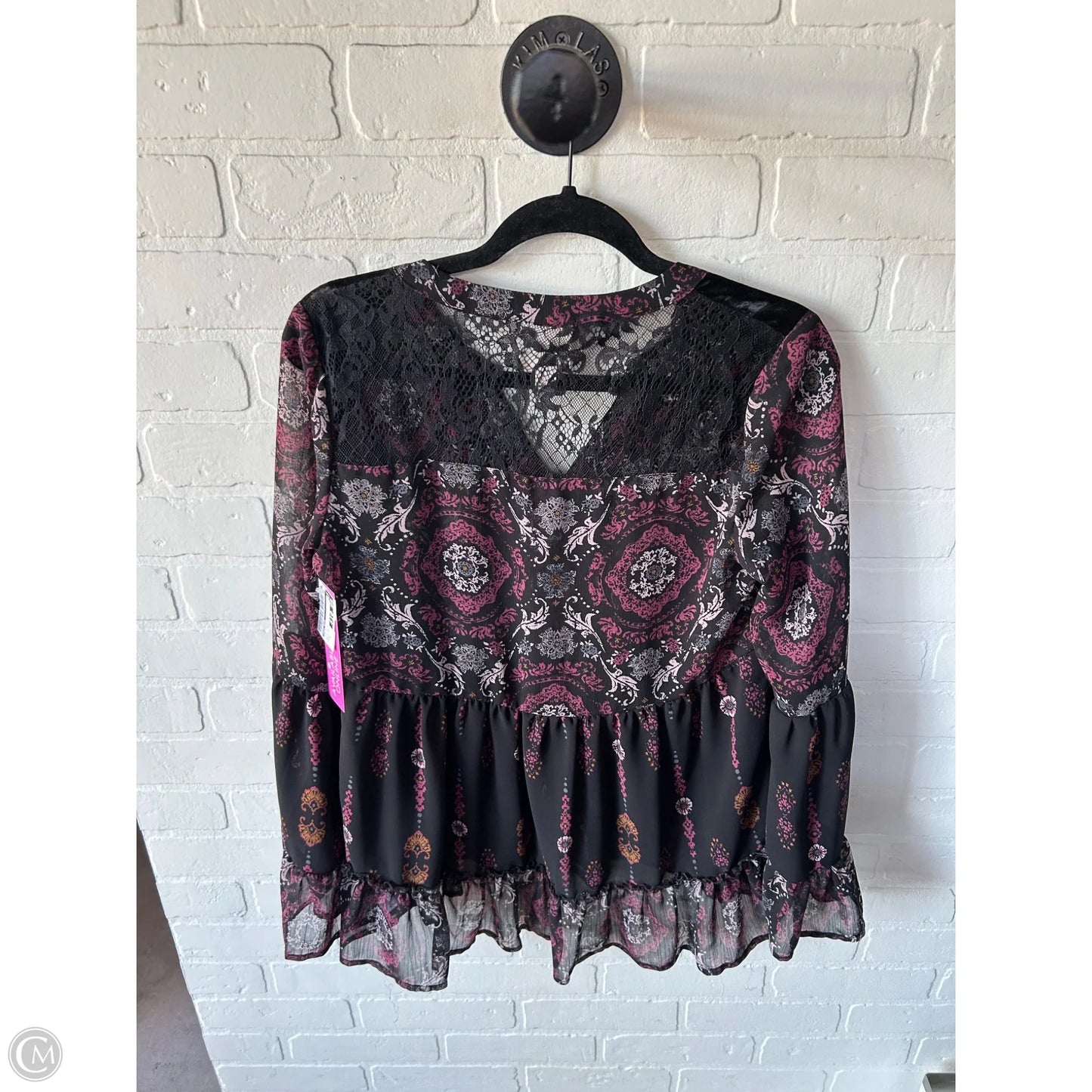 Top Long Sleeve By Knox Rose In Black & Red, Size: S