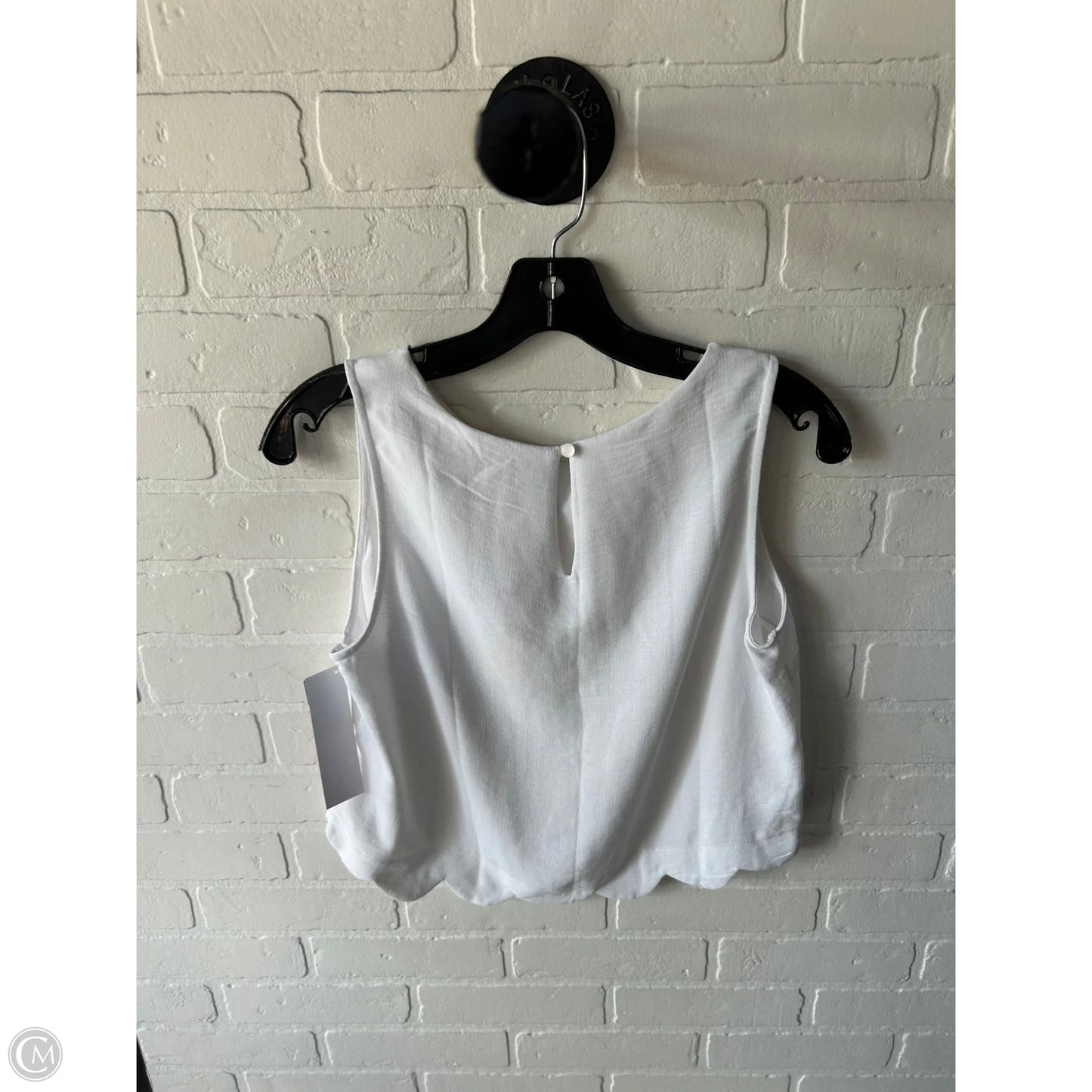 Top Sleeveless By Monteau In White, Size: M