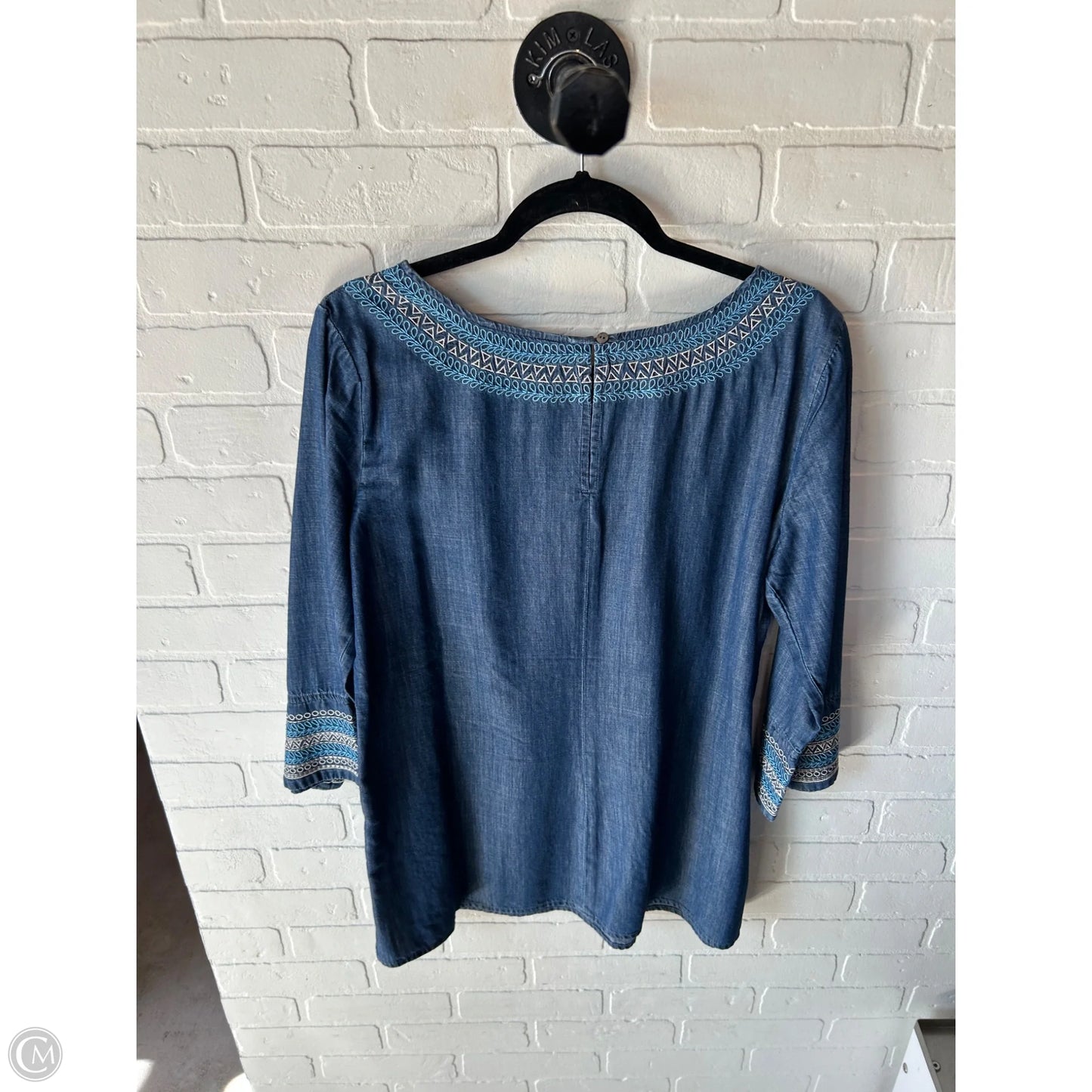 Top Long Sleeve By Zozo In Blue & White, Size: L
