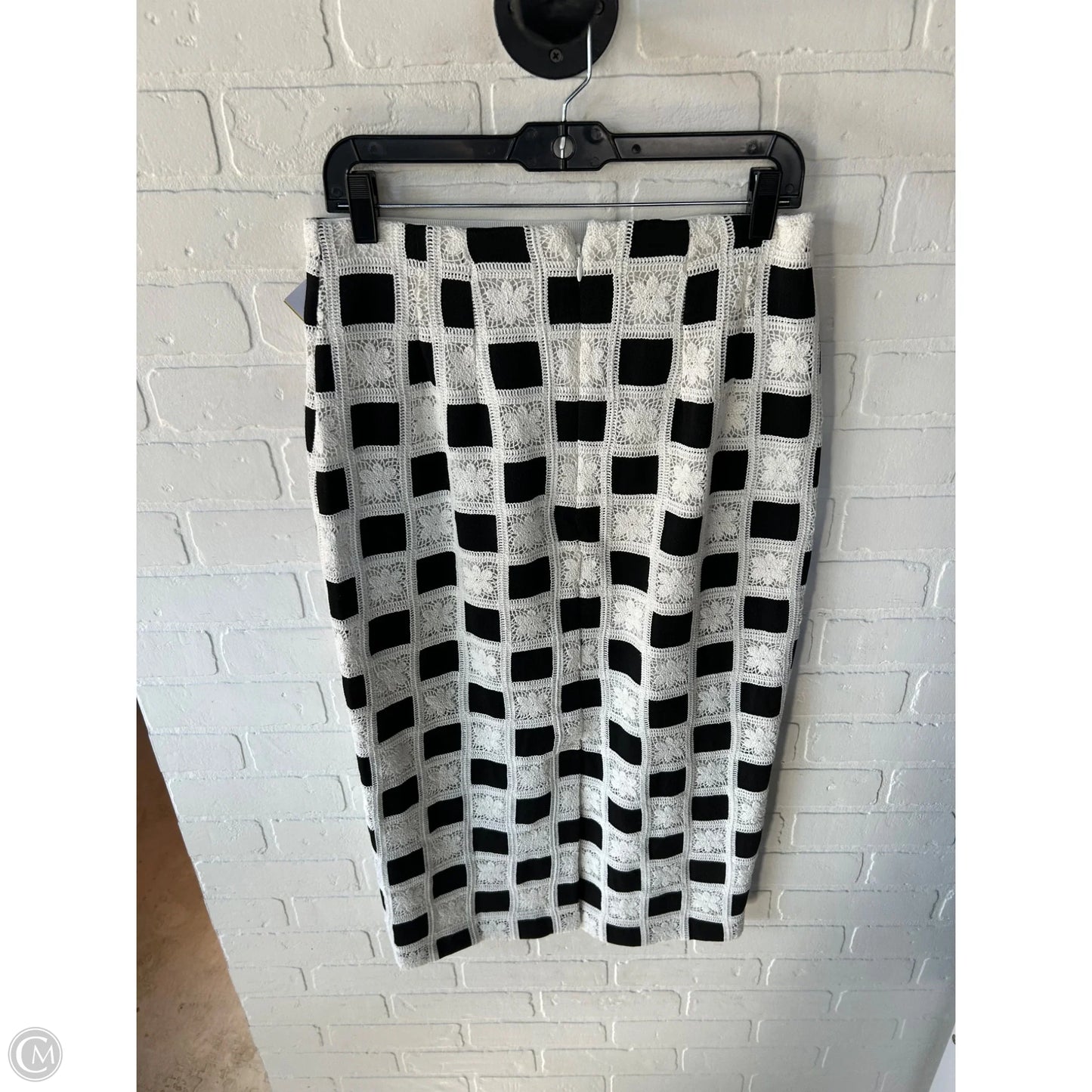 Skirt Midi By Ann Taylor In Black & White, Size: 6