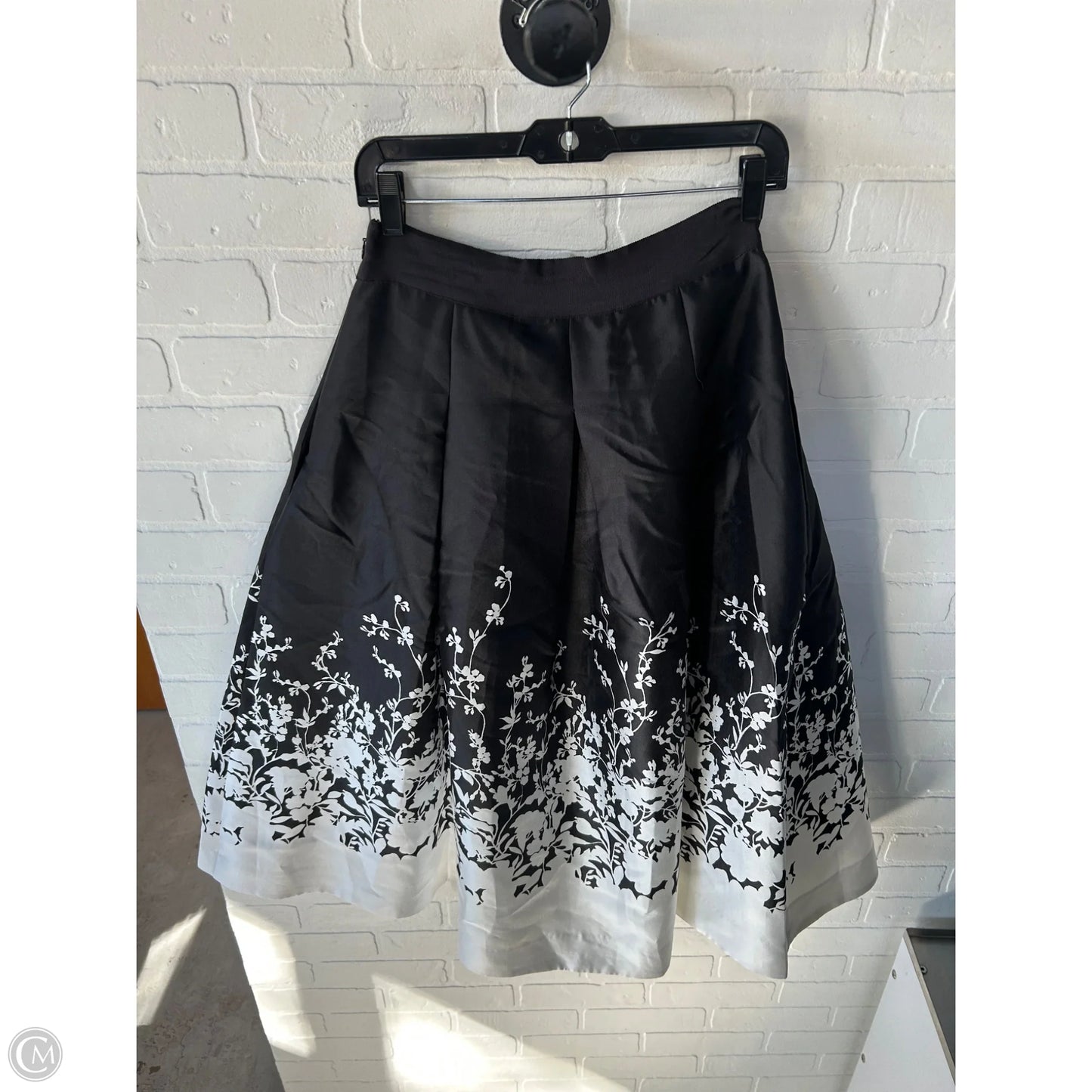 Skirt Midi By White House Black Market In Black & White, Size: 6