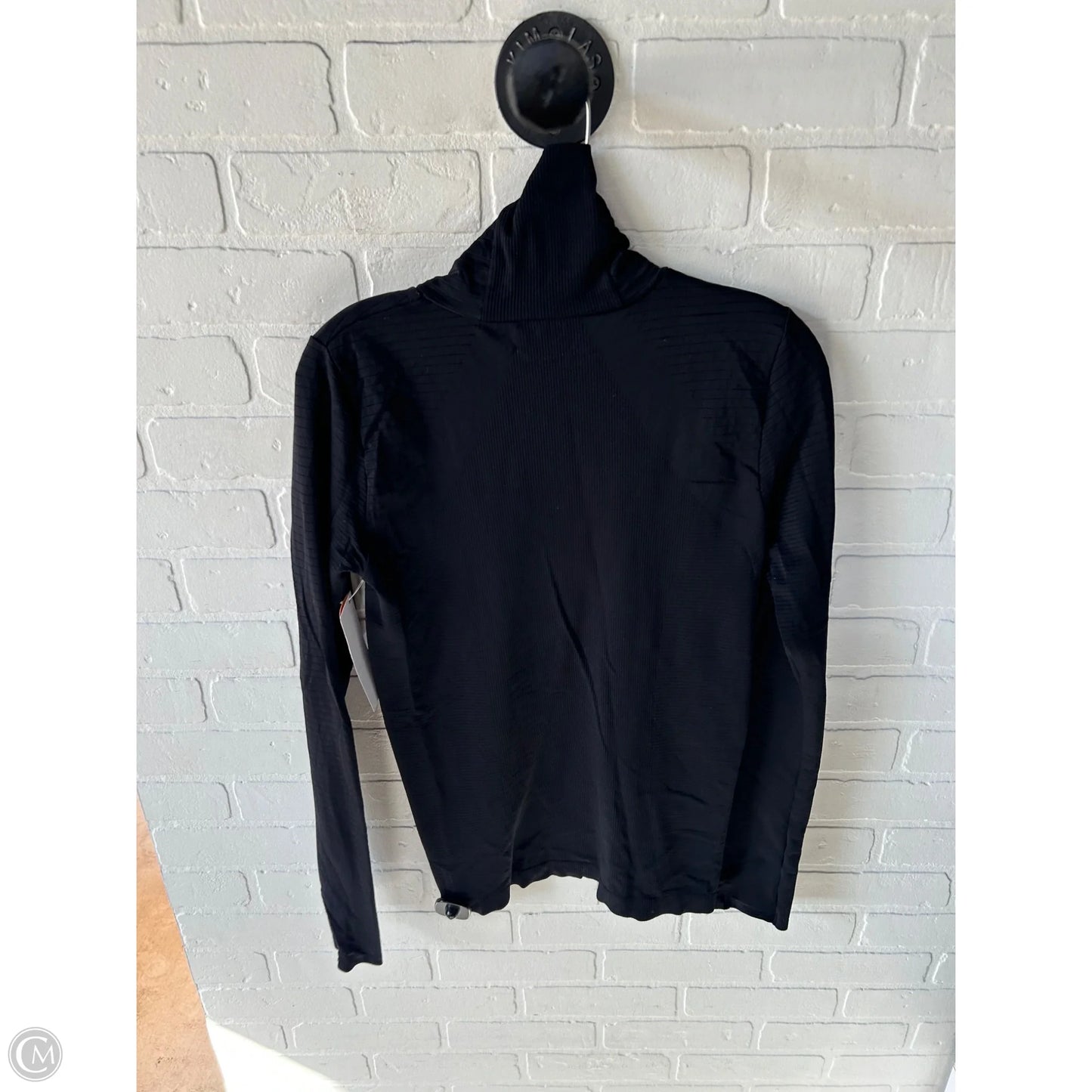 Athletic Top Long Sleeve Collar By Athleta In Black, Size: M
