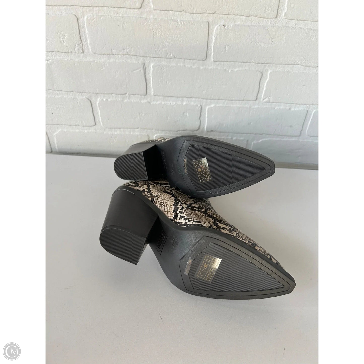 Boots Ankle Heels By Bamboo In Black & Cream, Size: 9