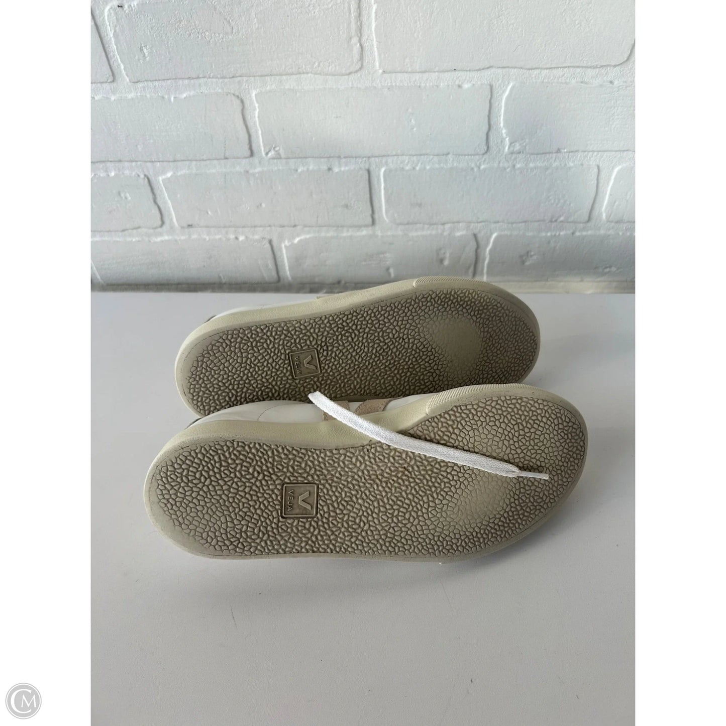 Shoes Sneakers By Veja In White, Size: 8