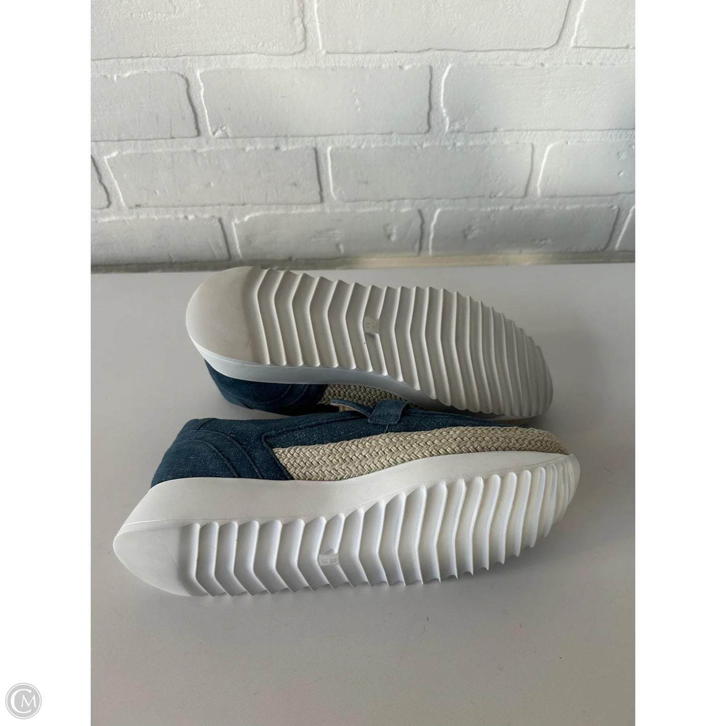 Shoes Flats By Vaneli In Blue, Size: 7.5