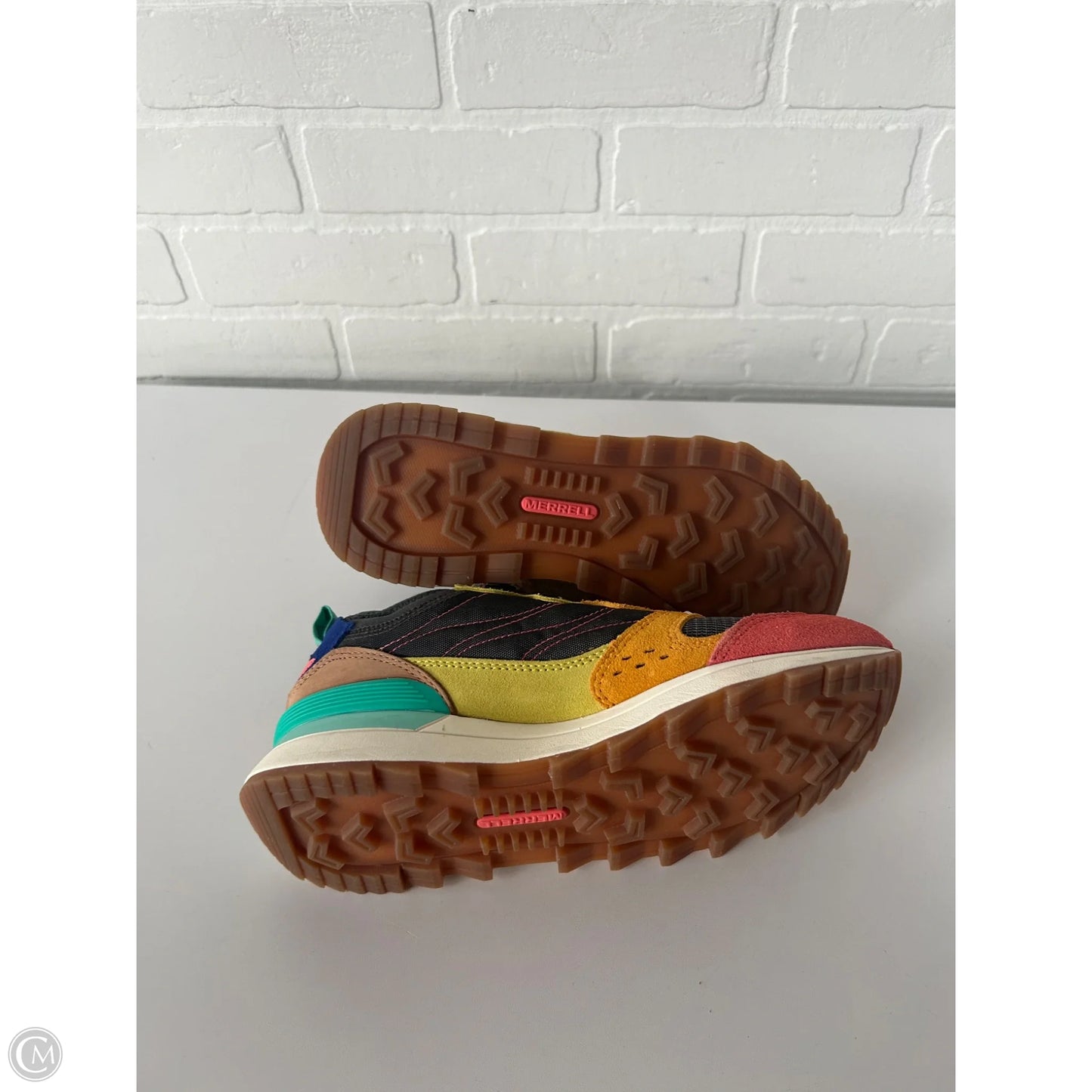 Shoes Athletic By Merrell In Grey & White, Size: 8.5