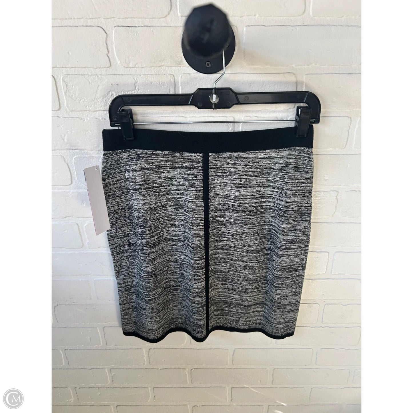 Skirt Mini & Short By Ann Taylor In Black & White, Size: 4p