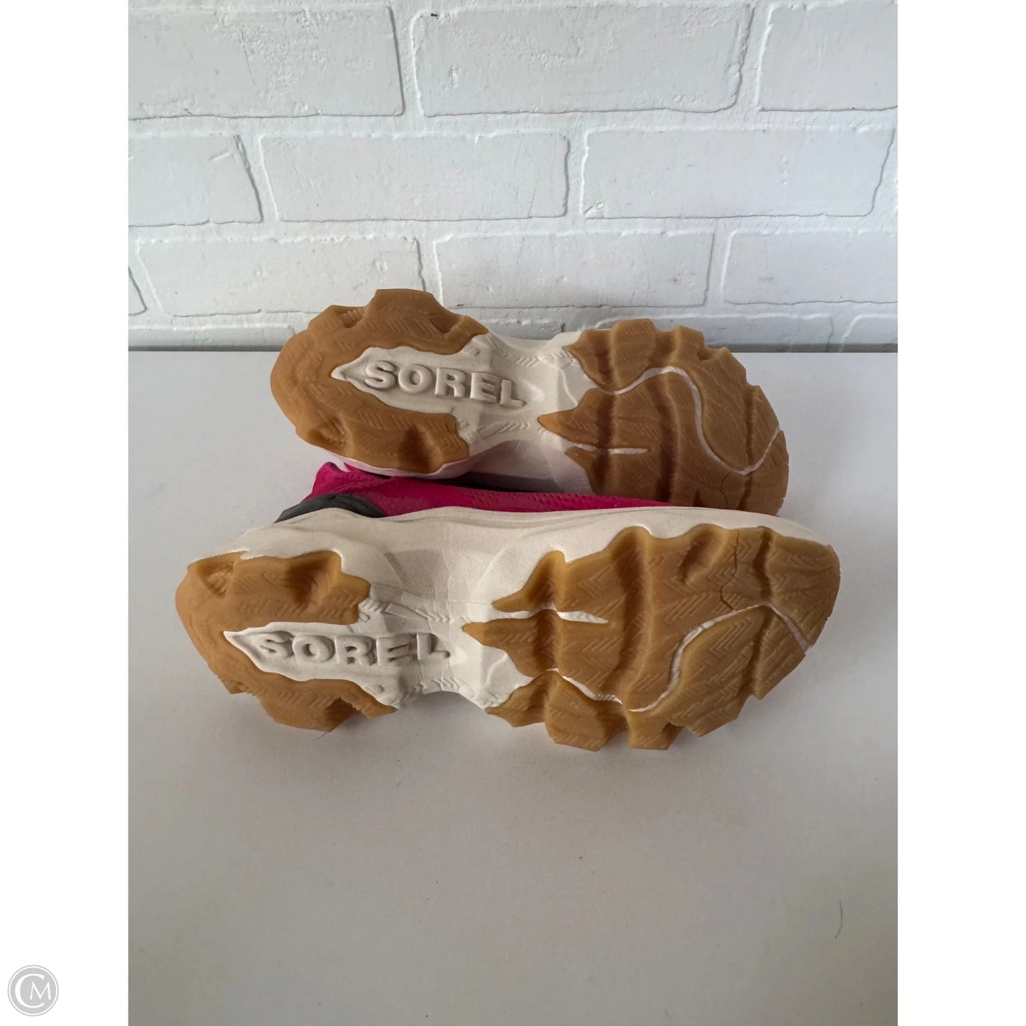 Shoes Sneakers By Sorel In Pink, Size: 7