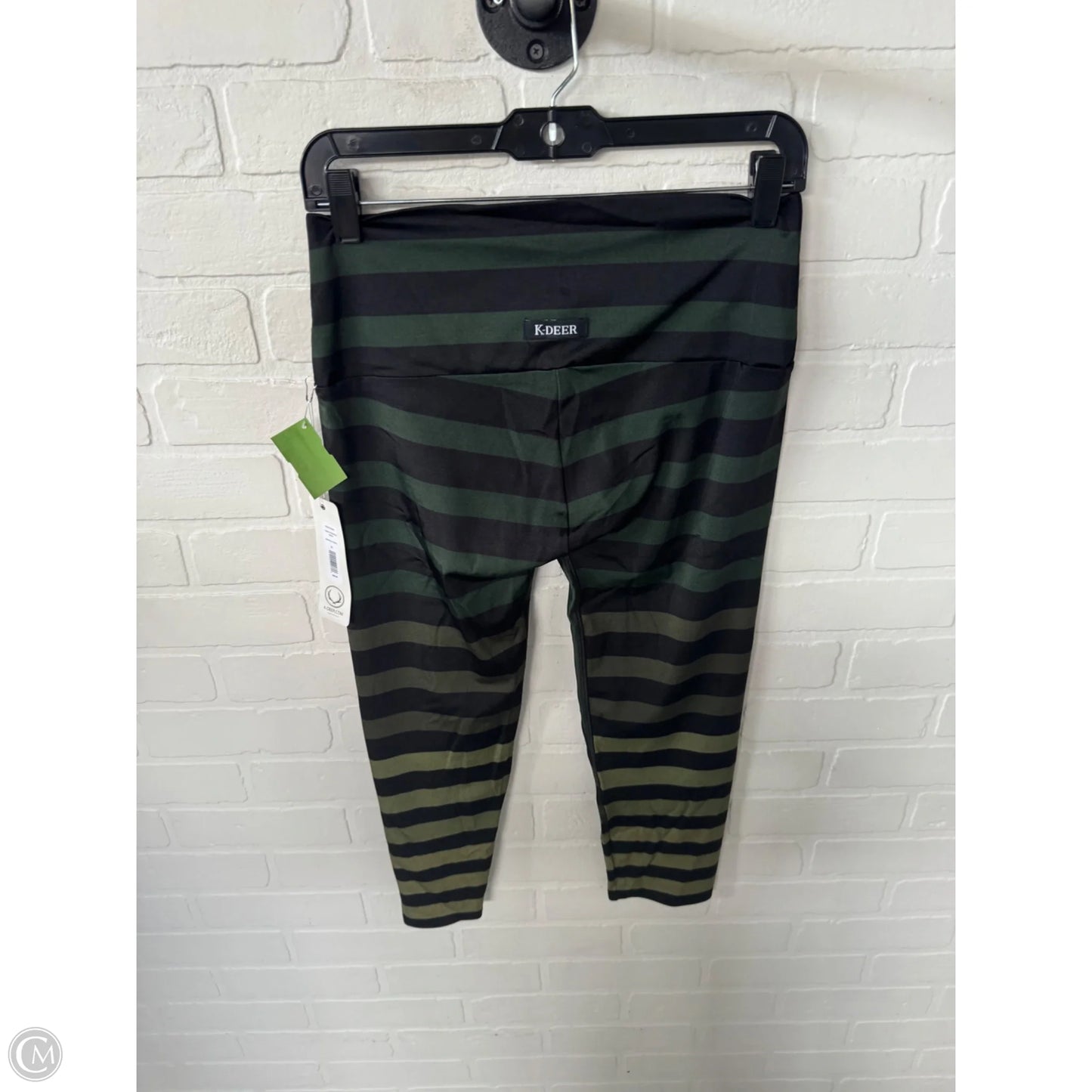 Athletic Capris By Cmc In Black & Green, Size: 16