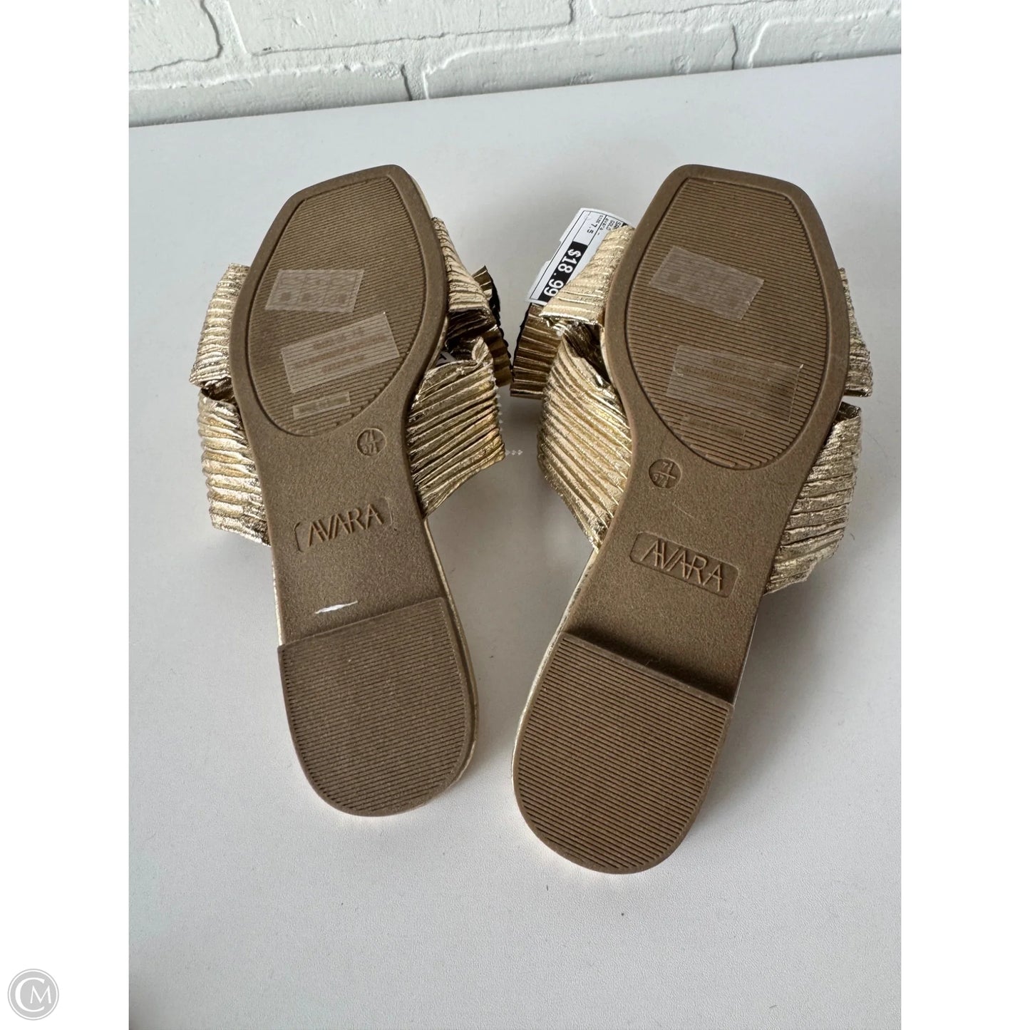 Sandals Flats By Cmc In Gold, Size: 7.5