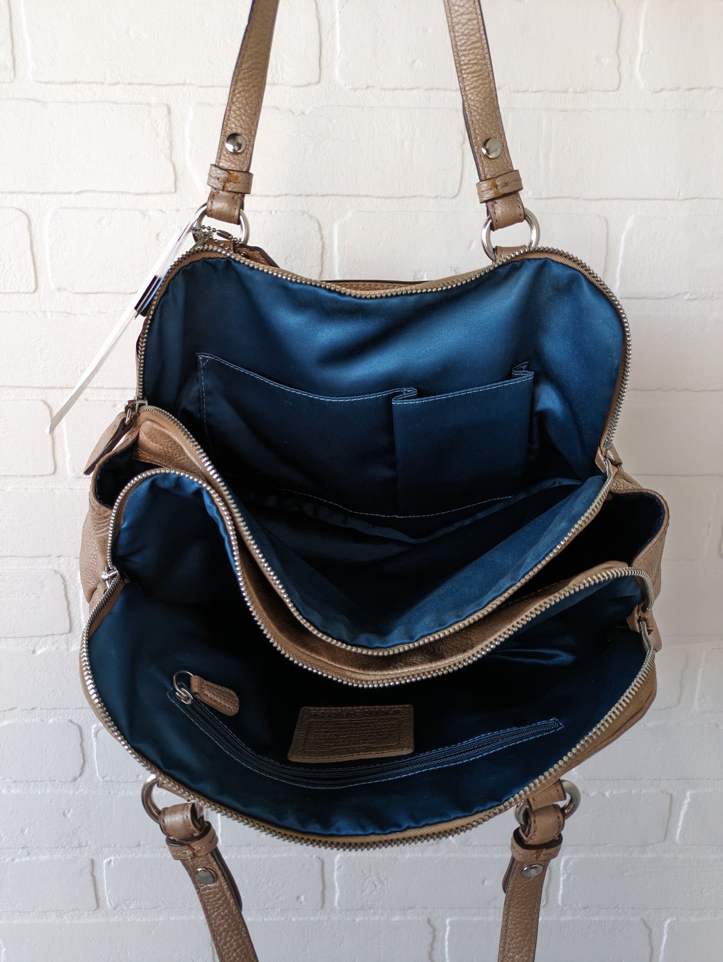 Handbag Designer By Coach Size: Large