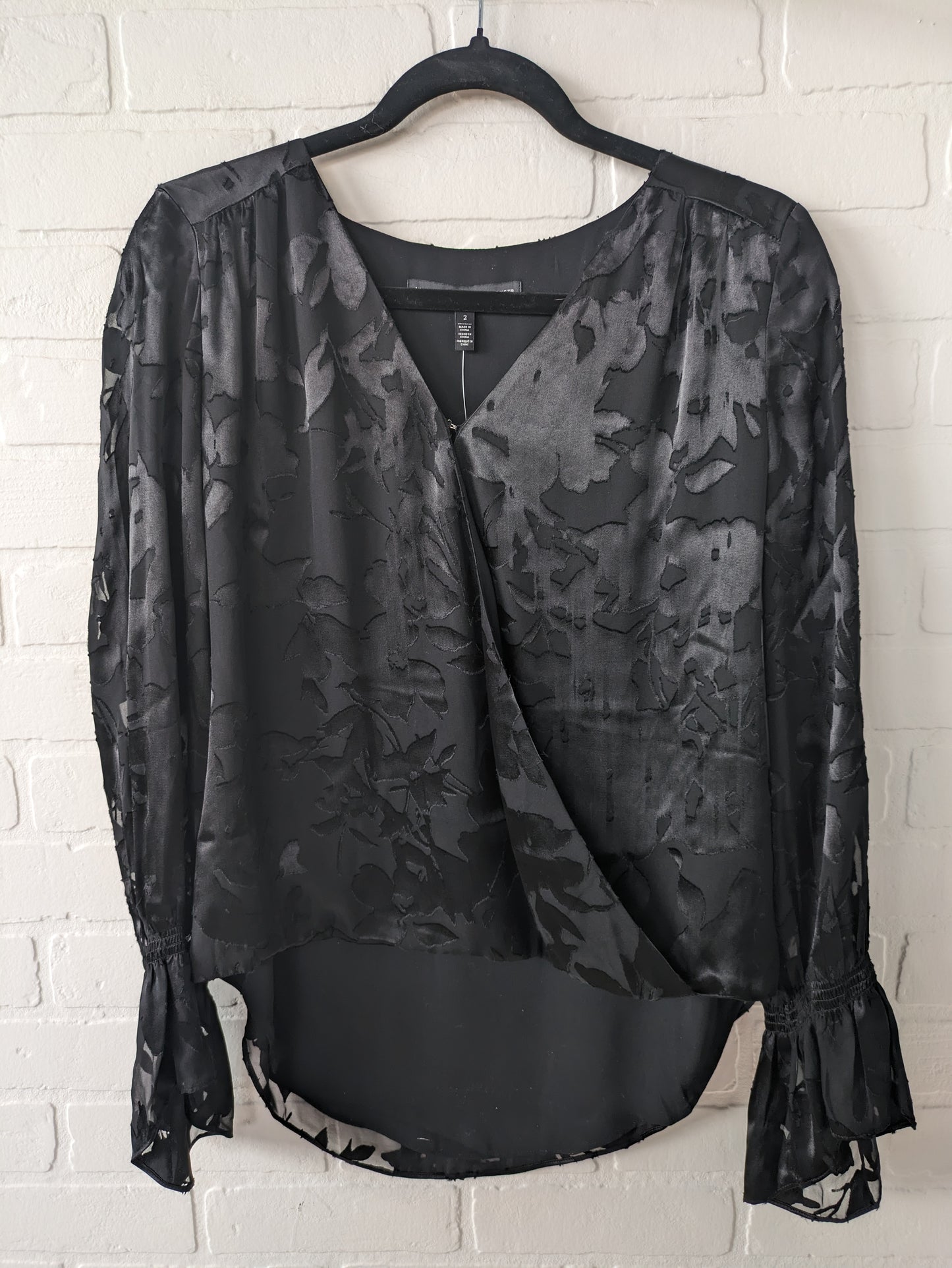 Blouse Long Sleeve By White House Black Market Size: Xs