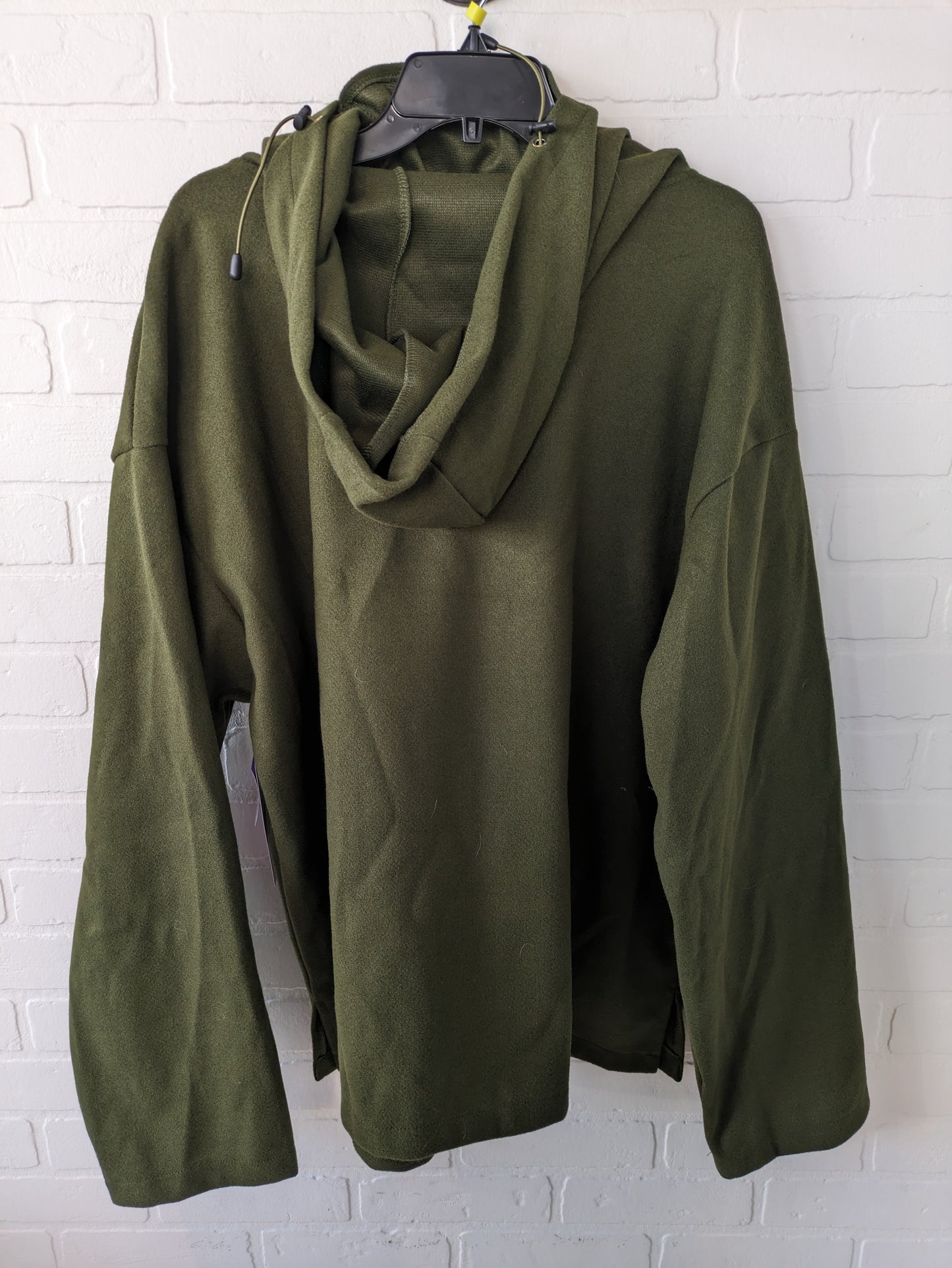 Sweatshirt Hoodie By Clothes Mentor Size: 5