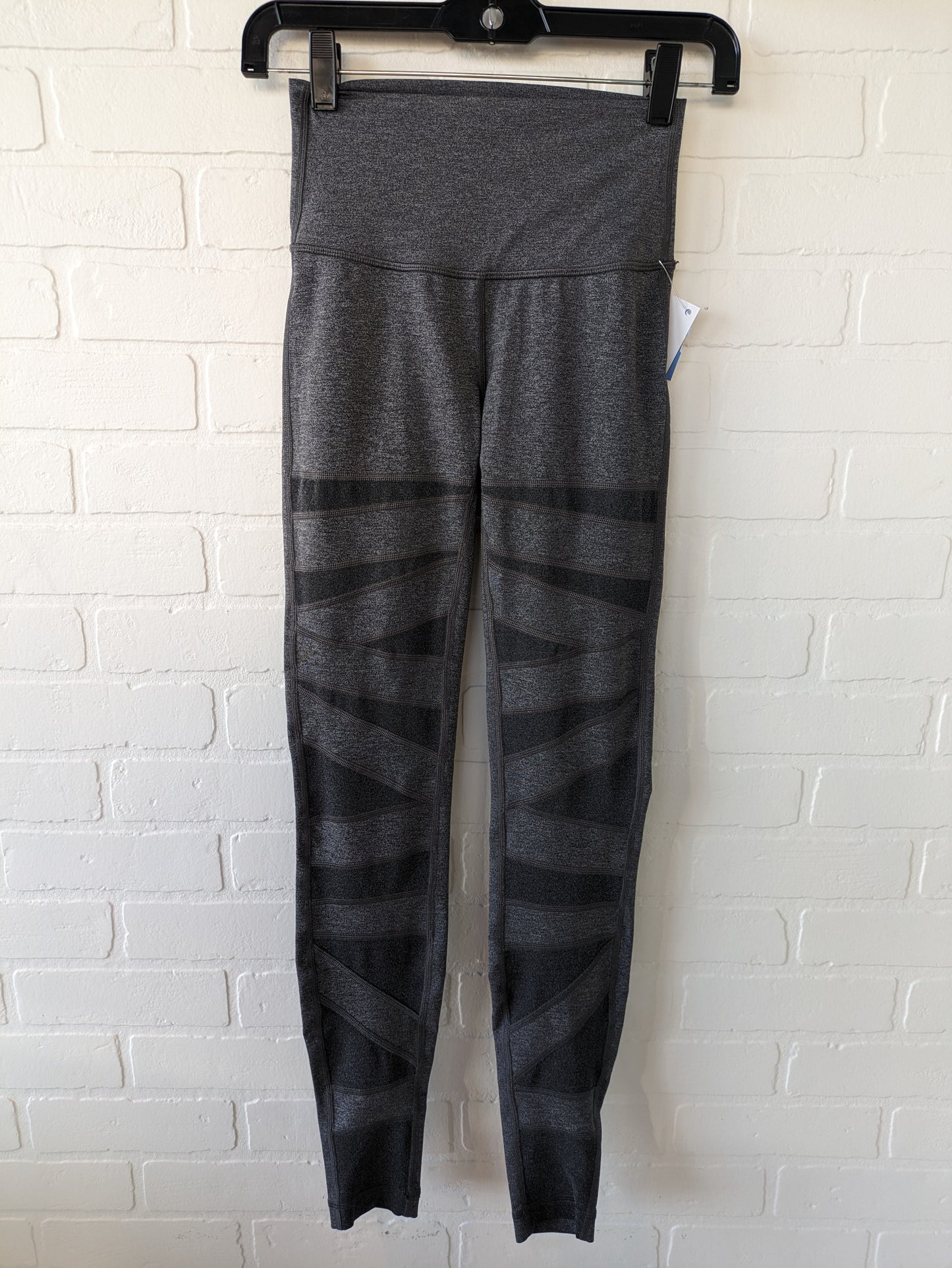 Athletic Leggings By Lululemon Size: 4