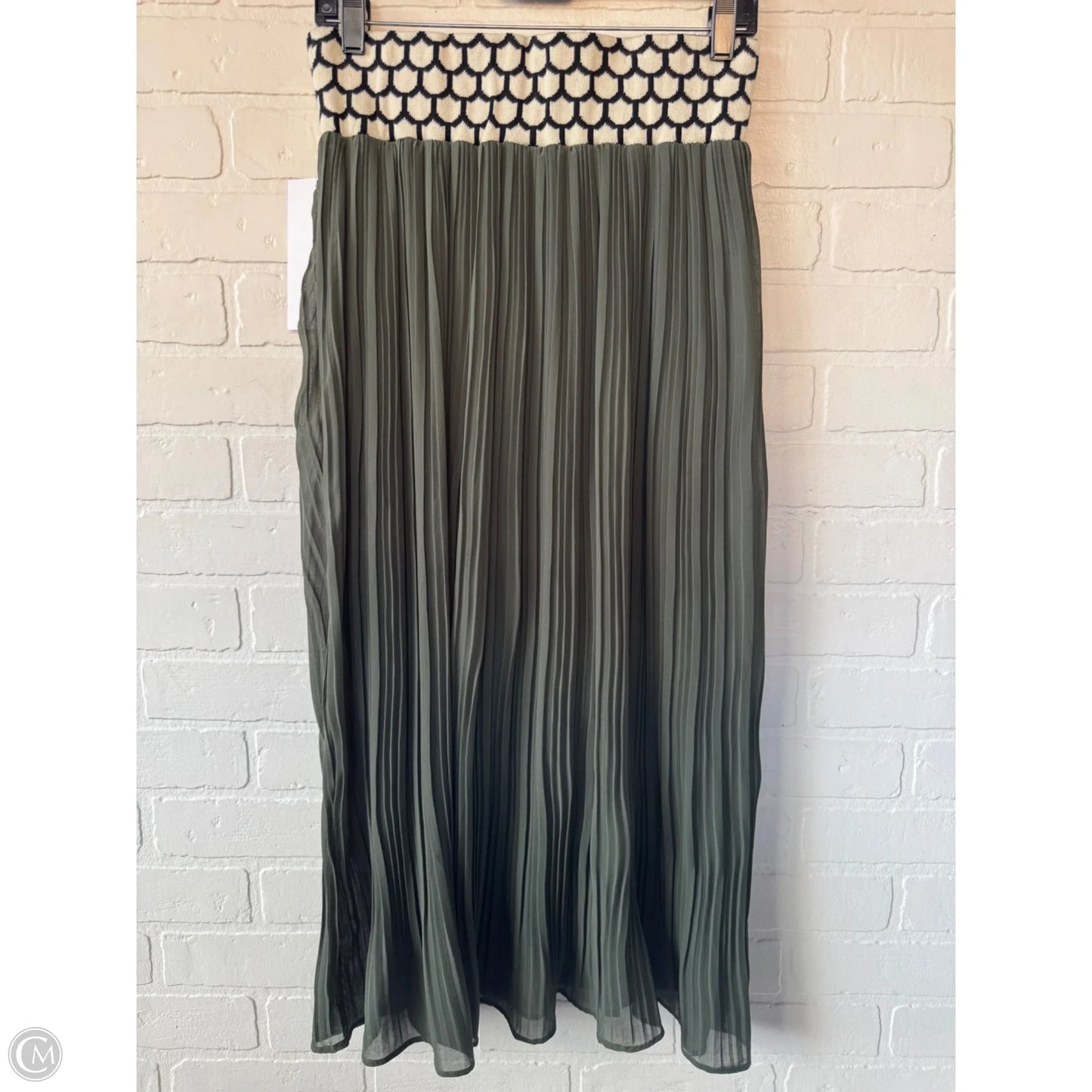 Skirt Midi By Clothes Mentor In Green, Size: M