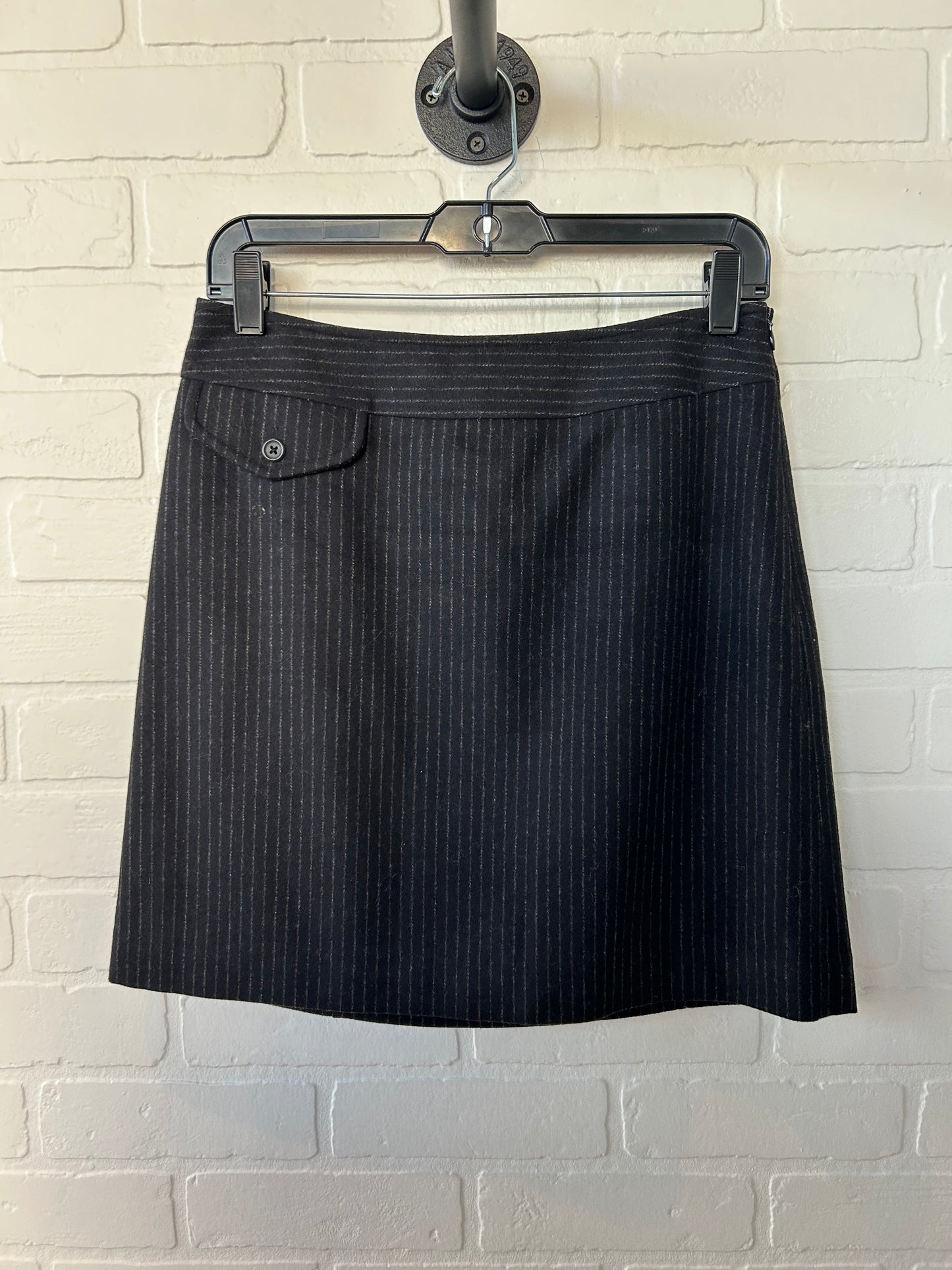 Skirt Mini & Short By Banana Republic  Size: 2