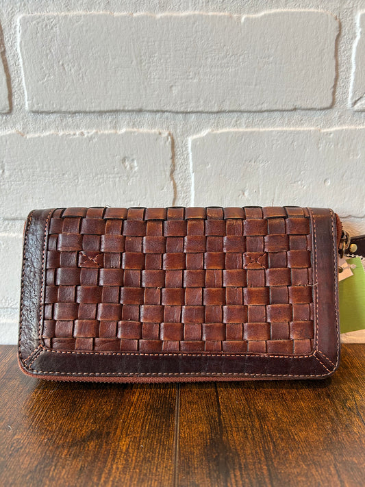 Wallet Leather By Clothes Mentor  Size: Large