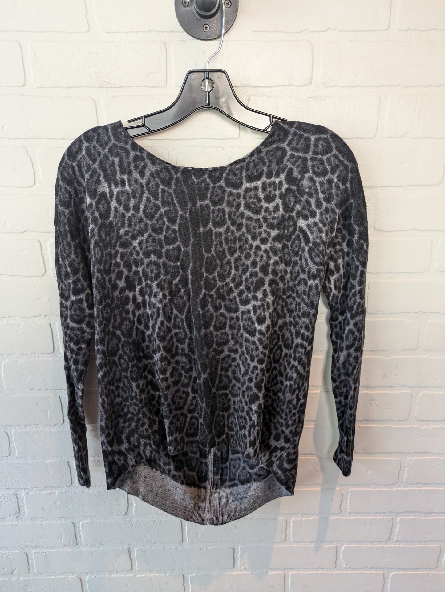 Top Long Sleeve By VERTICAL DESIGNS  In Animal Print, Size: M