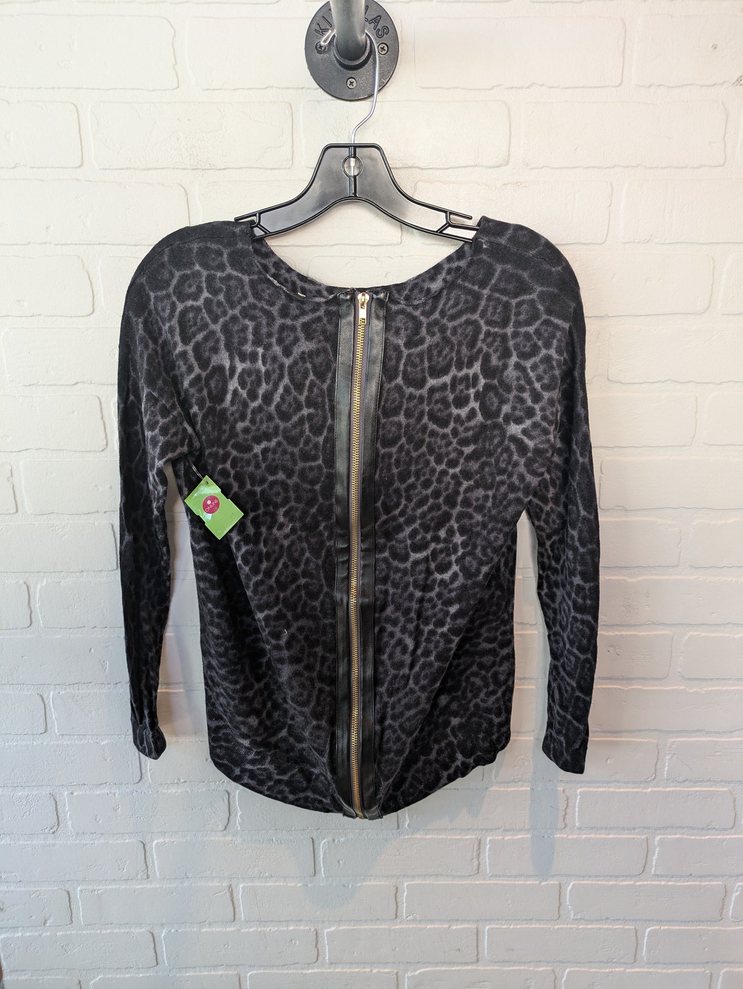 Top Long Sleeve By VERTICAL DESIGNS  In Animal Print, Size: M