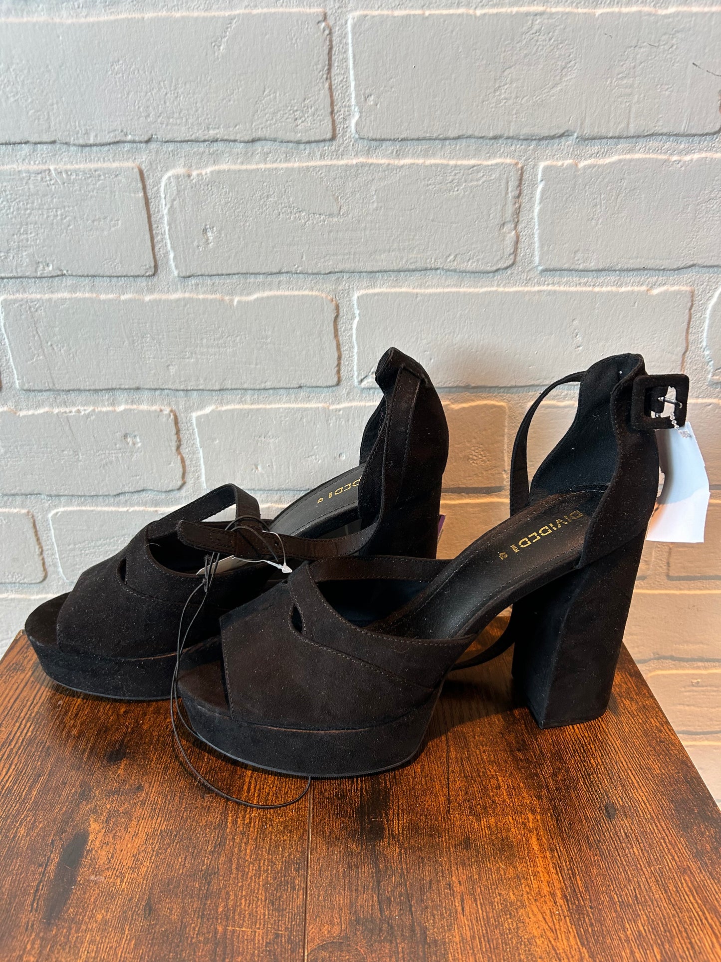 Black Sandals Heels Block Divided, Size 10