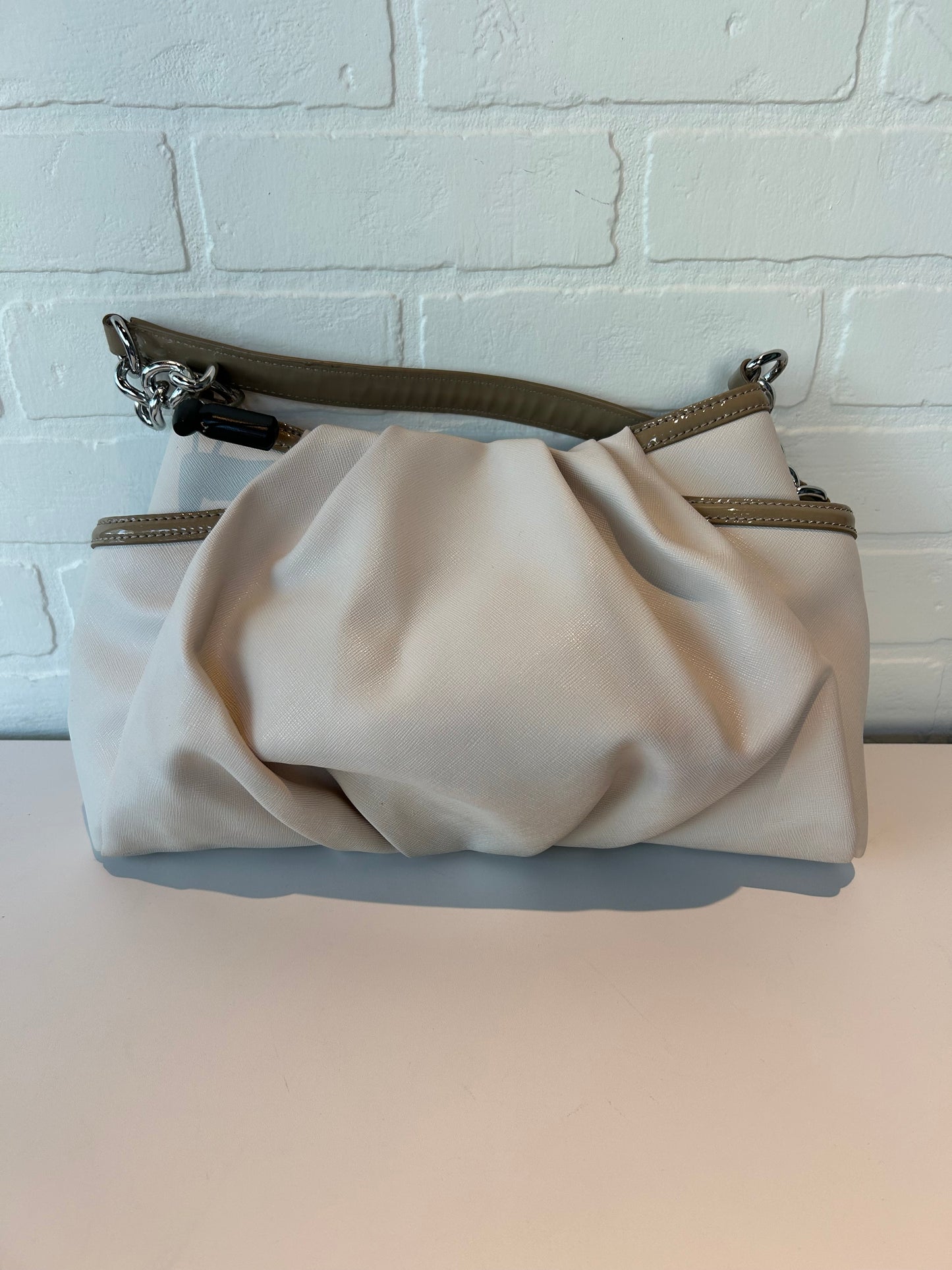 Handbag By Simply Vera, Size: Medium