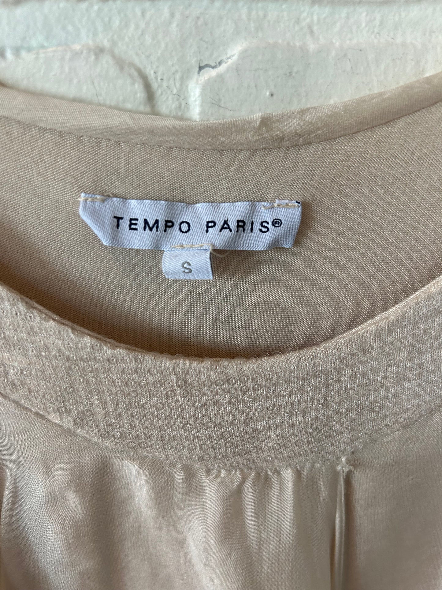 Top Sleeveless By Clothes Mentor In Cream, Size: S