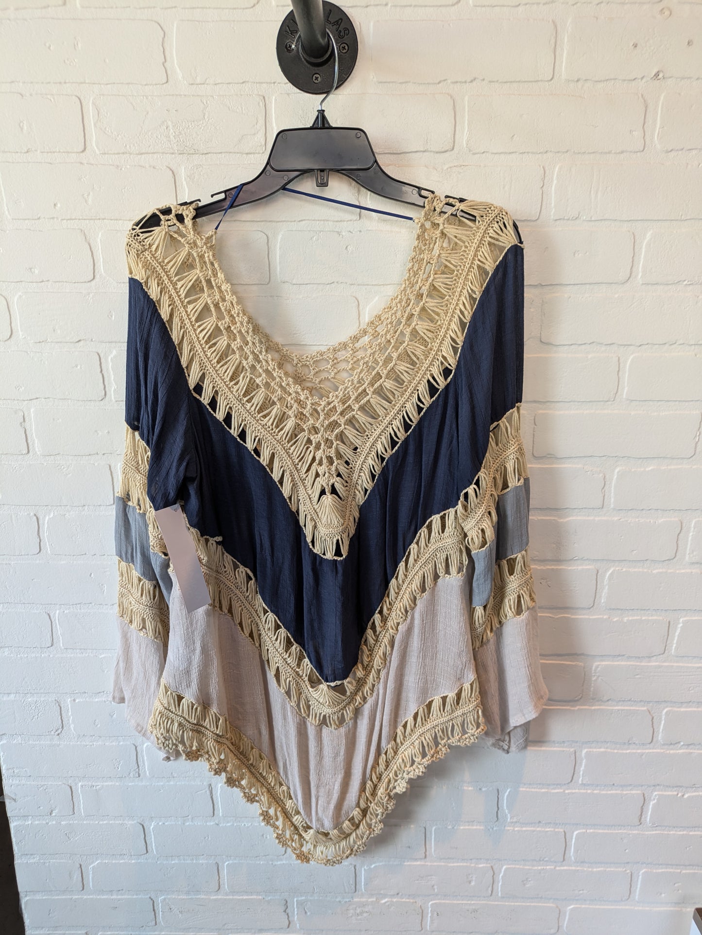 Top 3/4 Sleeve By Umgee In Blue & Cream, Size: M