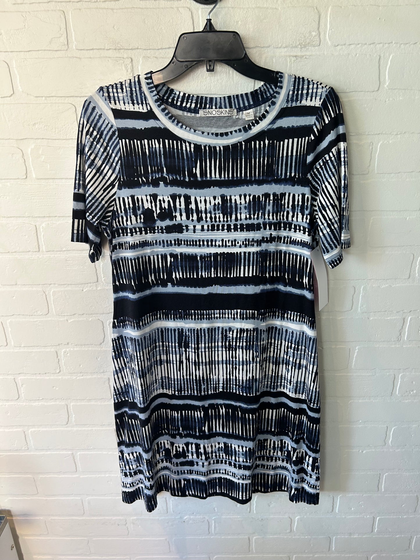 Dress Casual Short By Clothes Mentor In Blue & White, Size: M